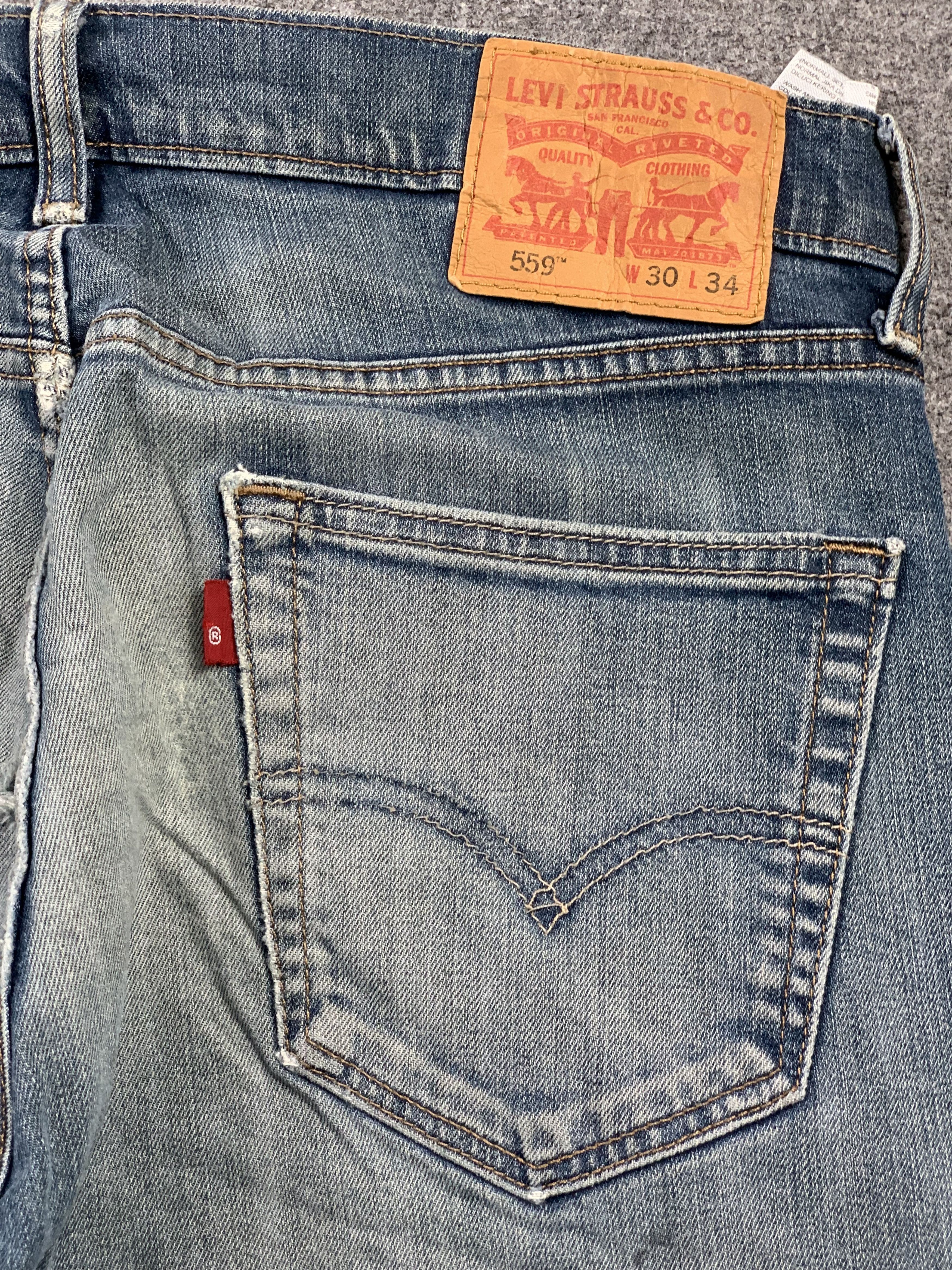 Levi's Vintage Levis 559 Faded Blue Jeans DP2191 Size US 33 - 22 Thumbnail