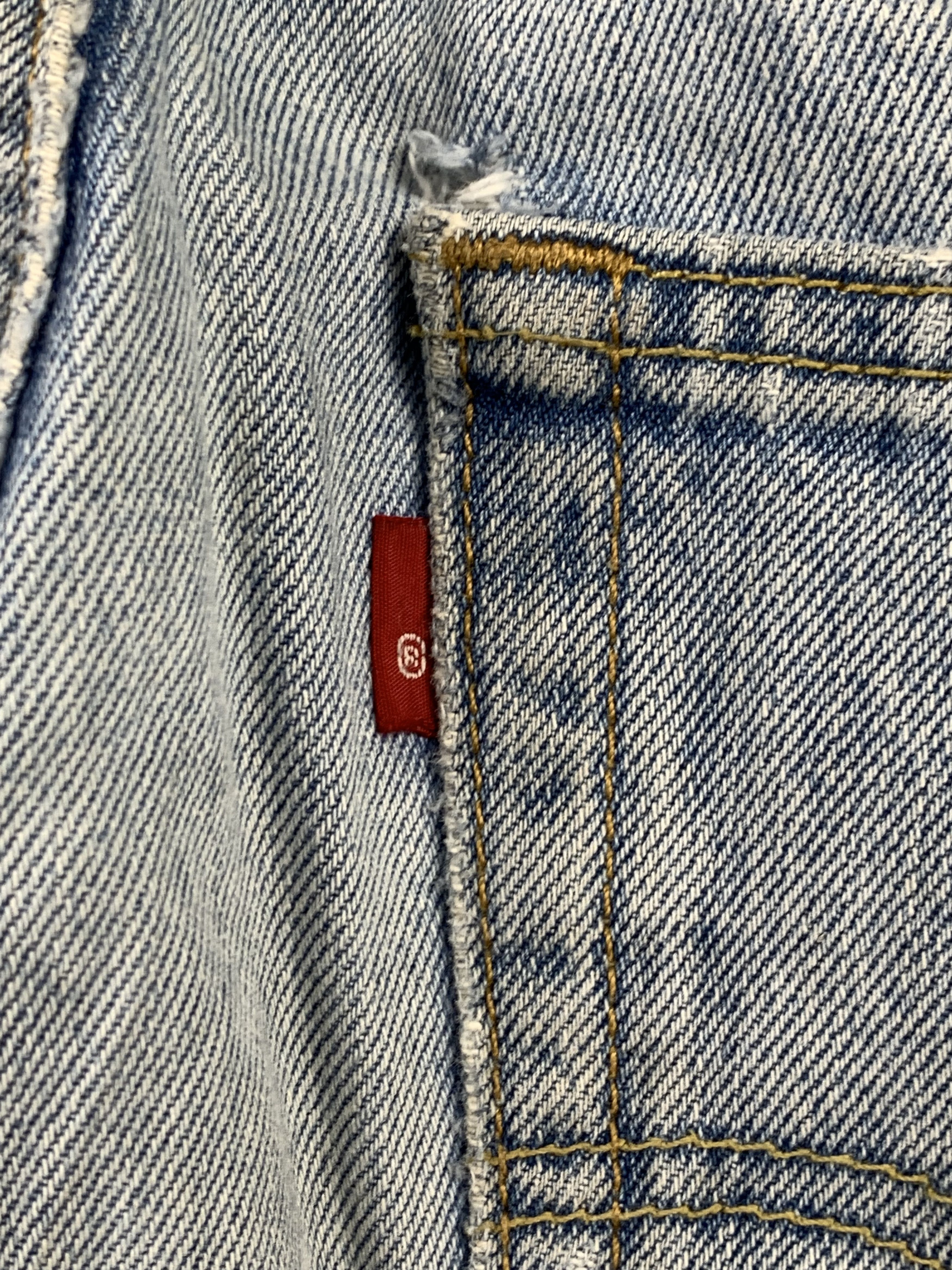 Vintage Levis 505 Light Wash Jeans DP2195