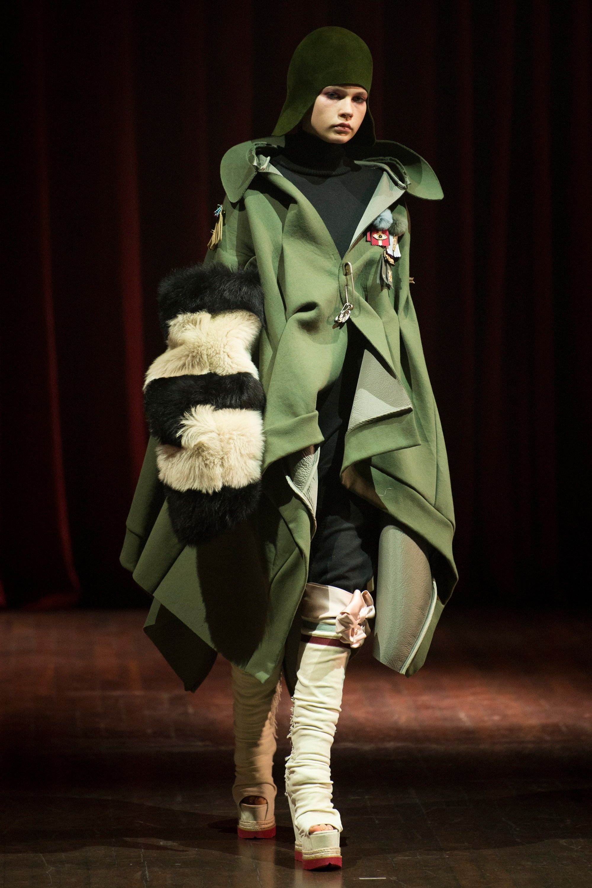 Undercover Undercover - AW17 Runway Hooded Cloak, JP 2 Size XS / US 0-2 / IT 36-38 - 2 Thumbnail