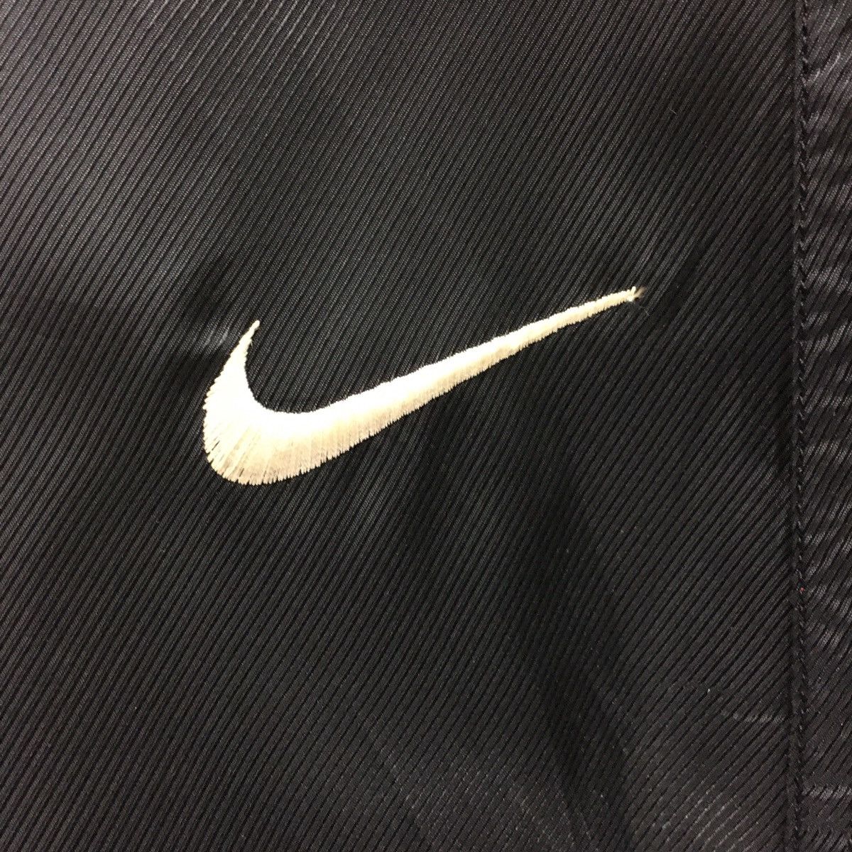 Nike × Sports Specialties Vintage Nike Urawa Red Diamonds Football Team Long Jacket Size US XL / EU 56 / 4 - 4 Thumbnail