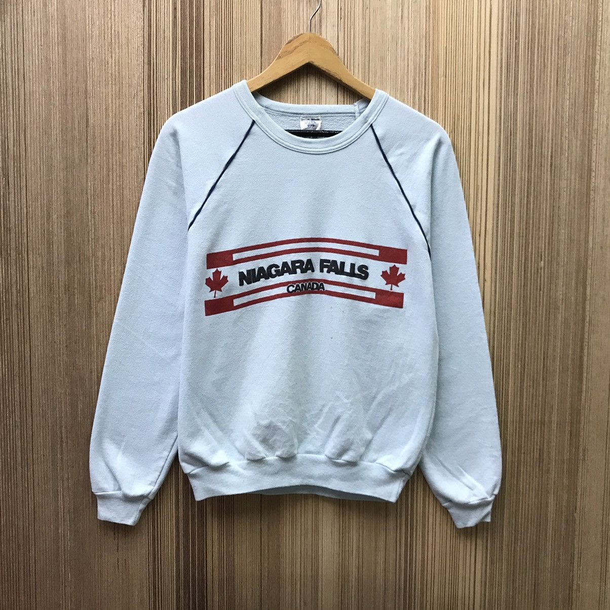 Vintage Niagara Falls Canada Big Logo Sweatshirt