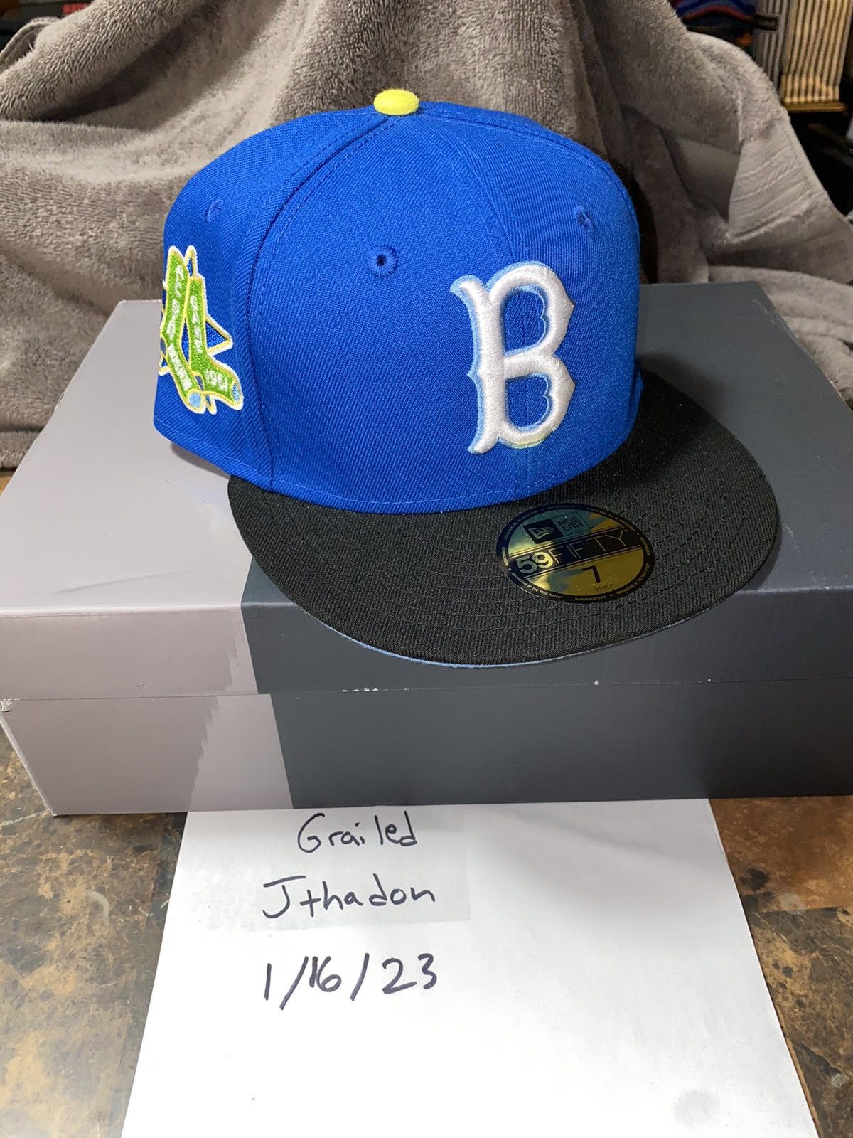 Boston Red Sox New Era 59fifty size royal blue black