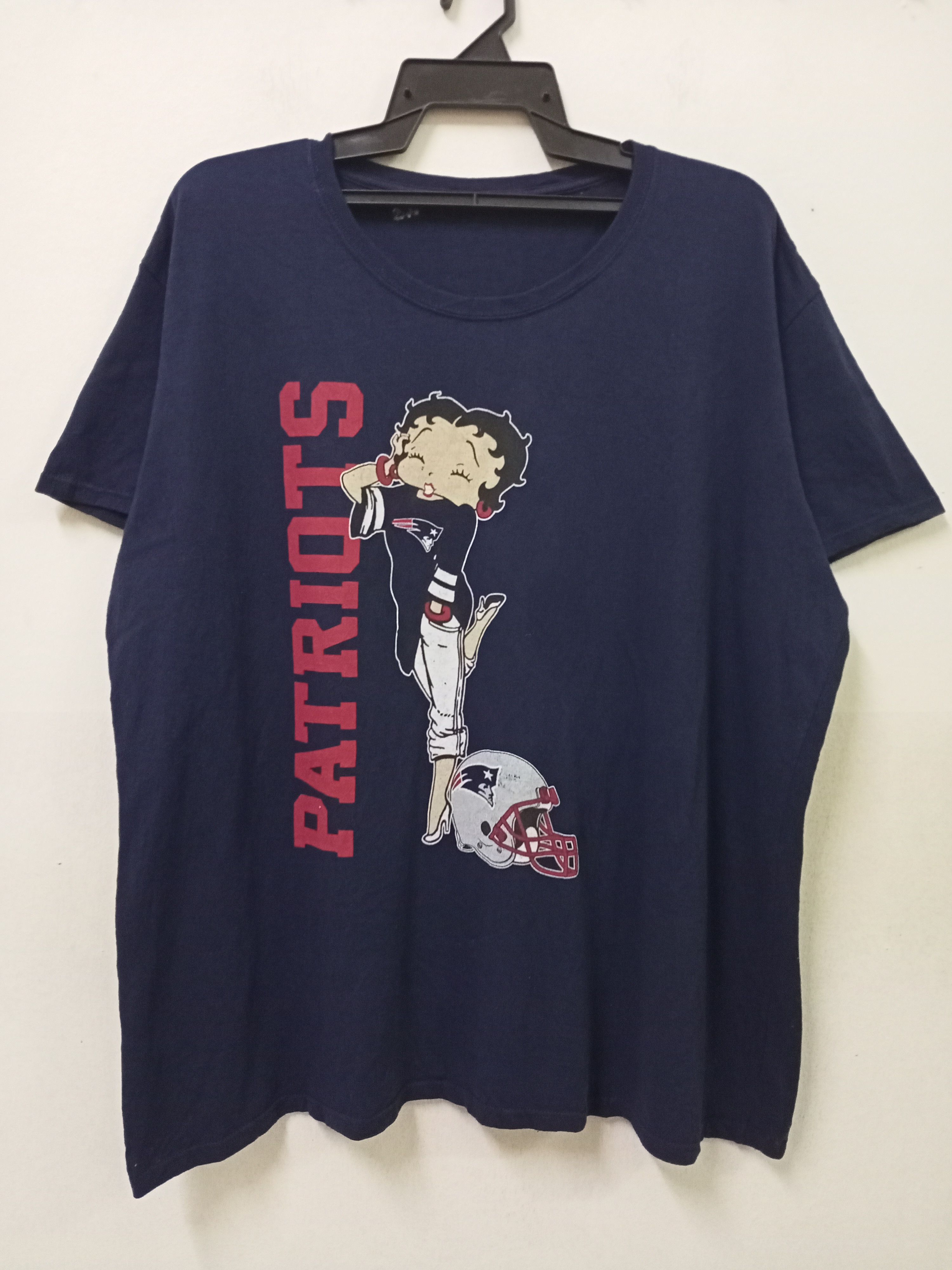NFL Betty Boop New England Patriots Nfl Women T-shirt Size XL / US 12-14 / IT 48-50 - 1 Thumbnail