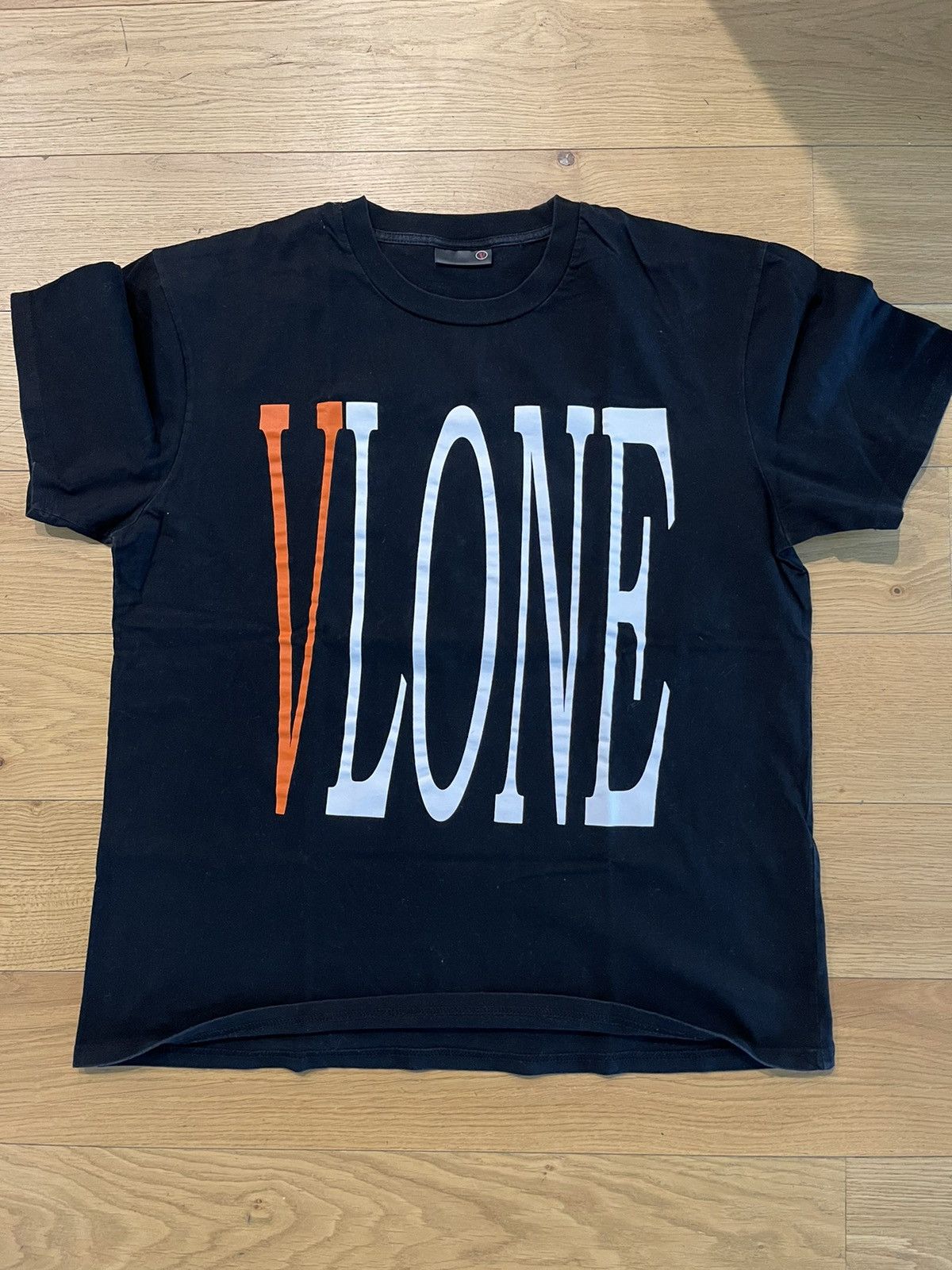 Vlone orange hotsell staple tee