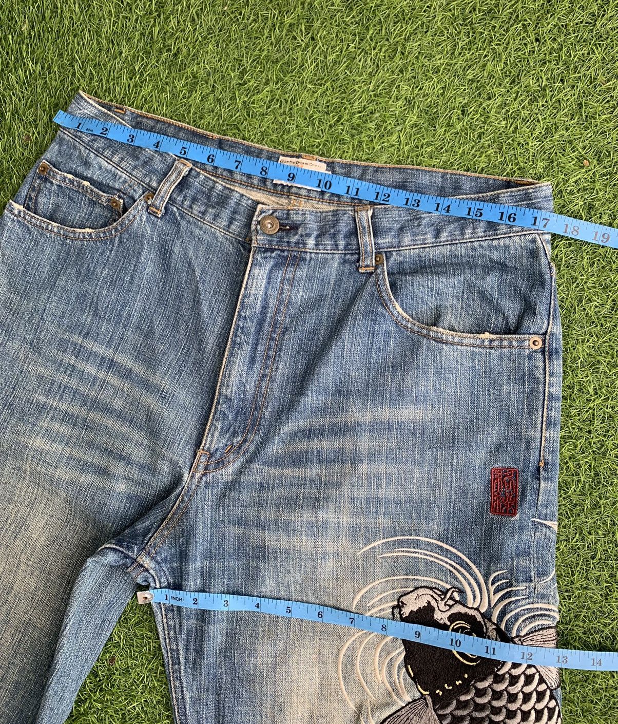 Japanese Brand Japanese Brand Kakakuri Tamashi Embroidery Fish Koi Jeans Size US 34 / EU 50 - 14 Thumbnail
