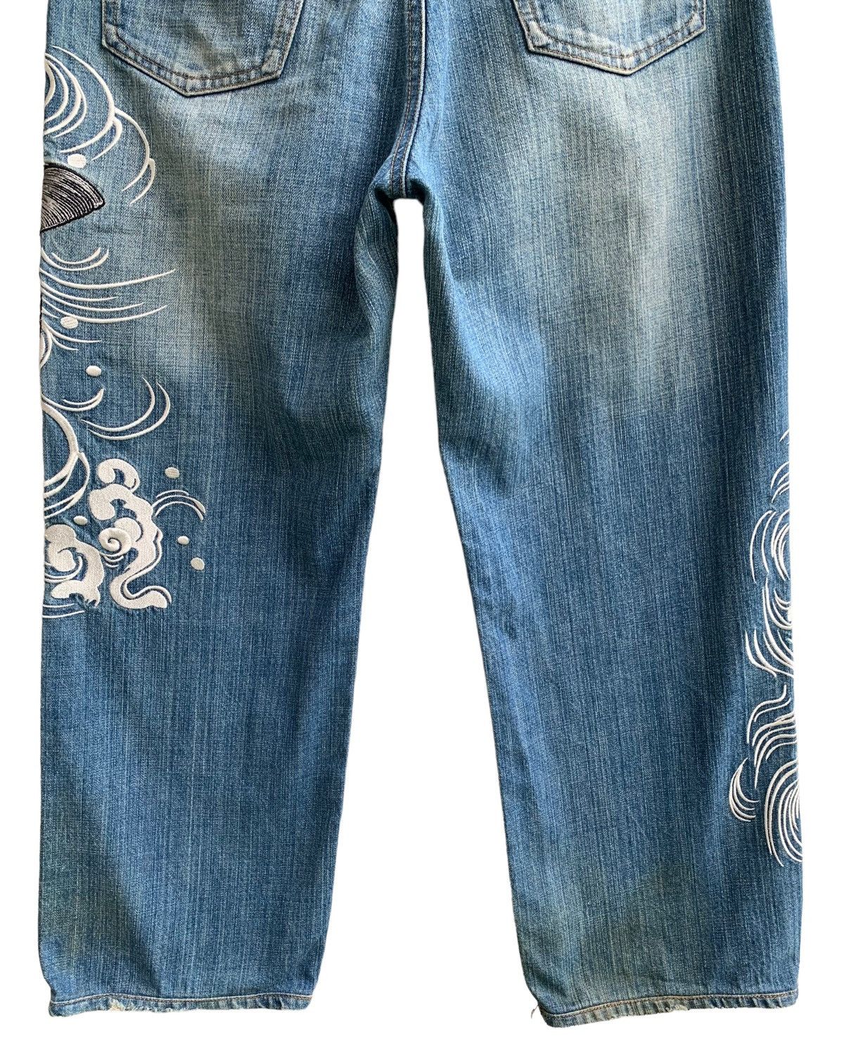 Japanese Brand Japanese Brand Kakakuri Tamashi Embroidery Fish Koi Jeans Size US 34 / EU 50 - 4 Thumbnail