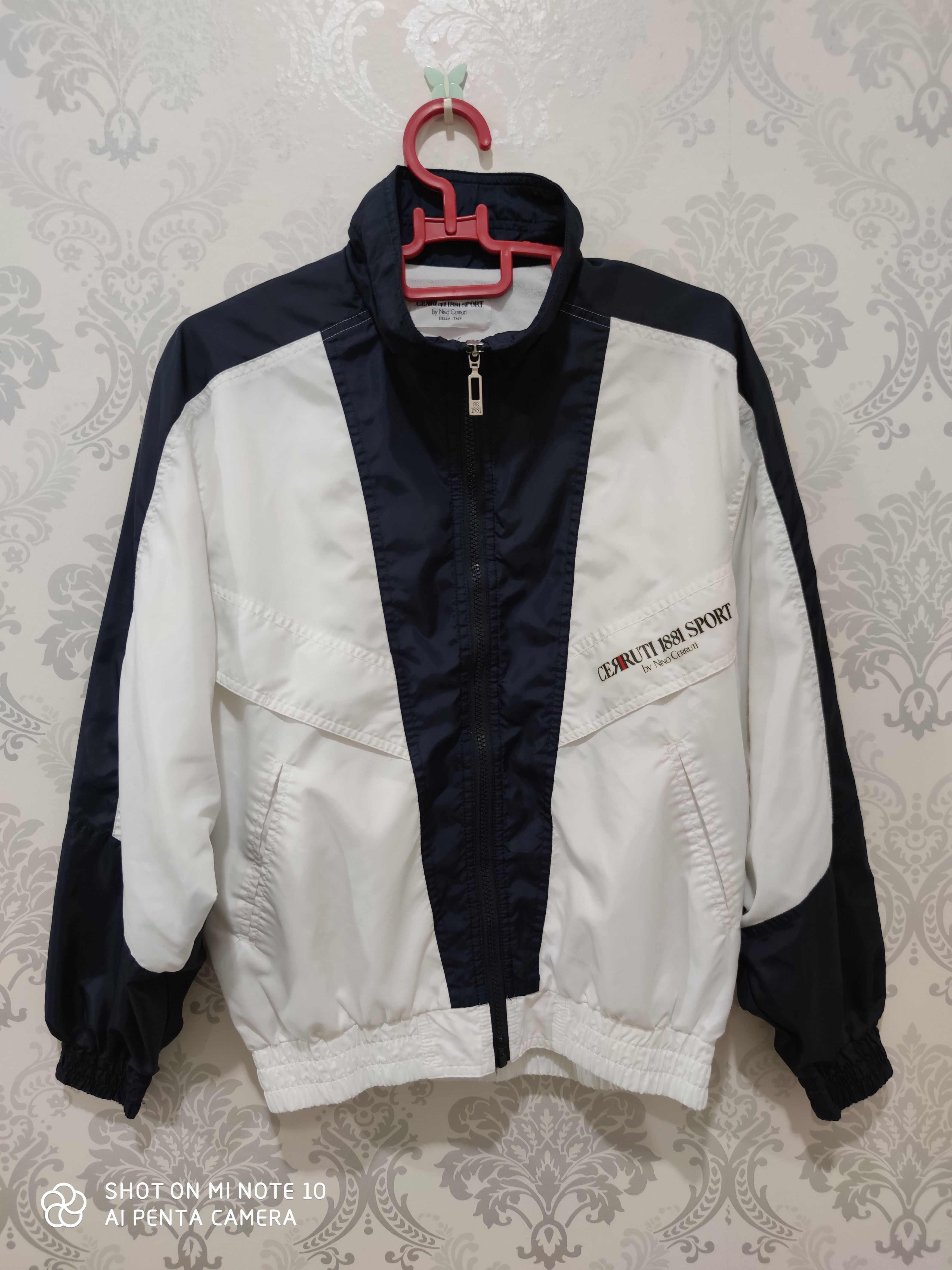 Cerruti 1881 Vintage Cerruti 1881 Sport Nylon Light Jacket Size US M / EU 48-50 / 2 - 1 Thumbnail