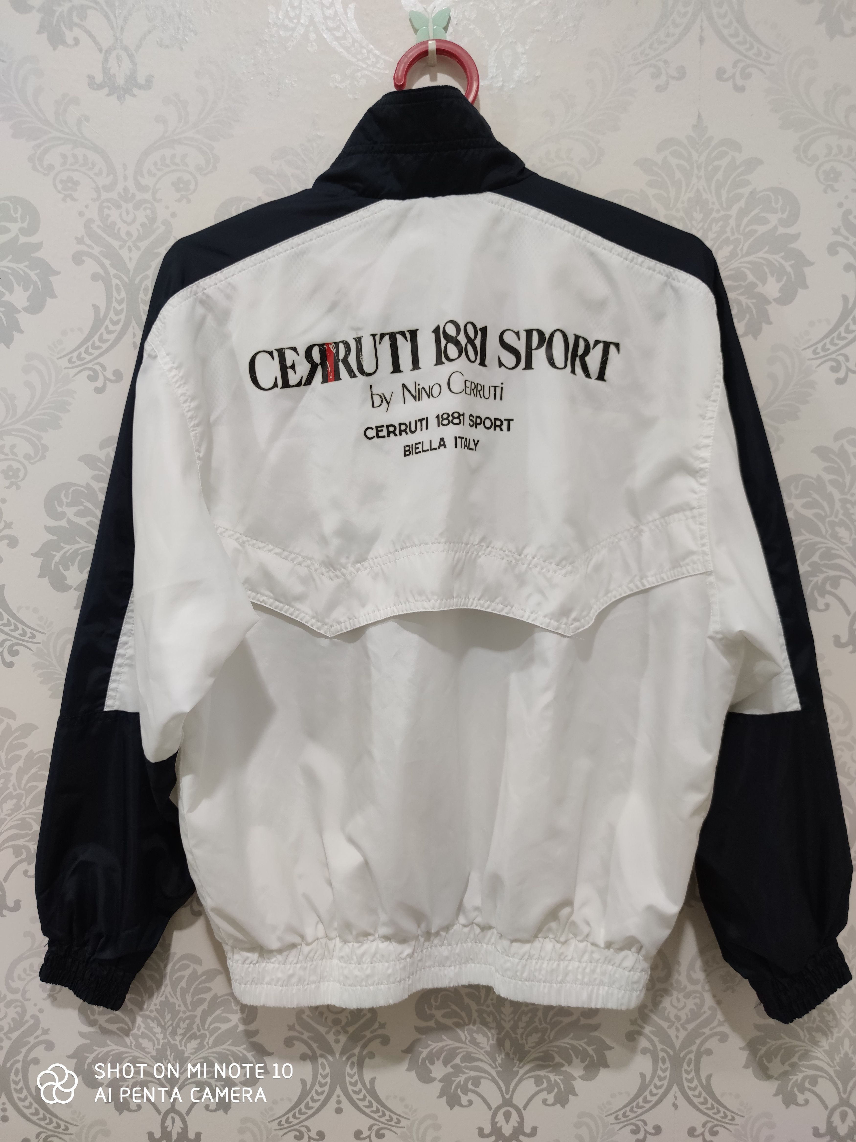 Cerruti 1881 Vintage Cerruti 1881 Sport Nylon Light Jacket Size US M / EU 48-50 / 2 - 2 Thumbnail