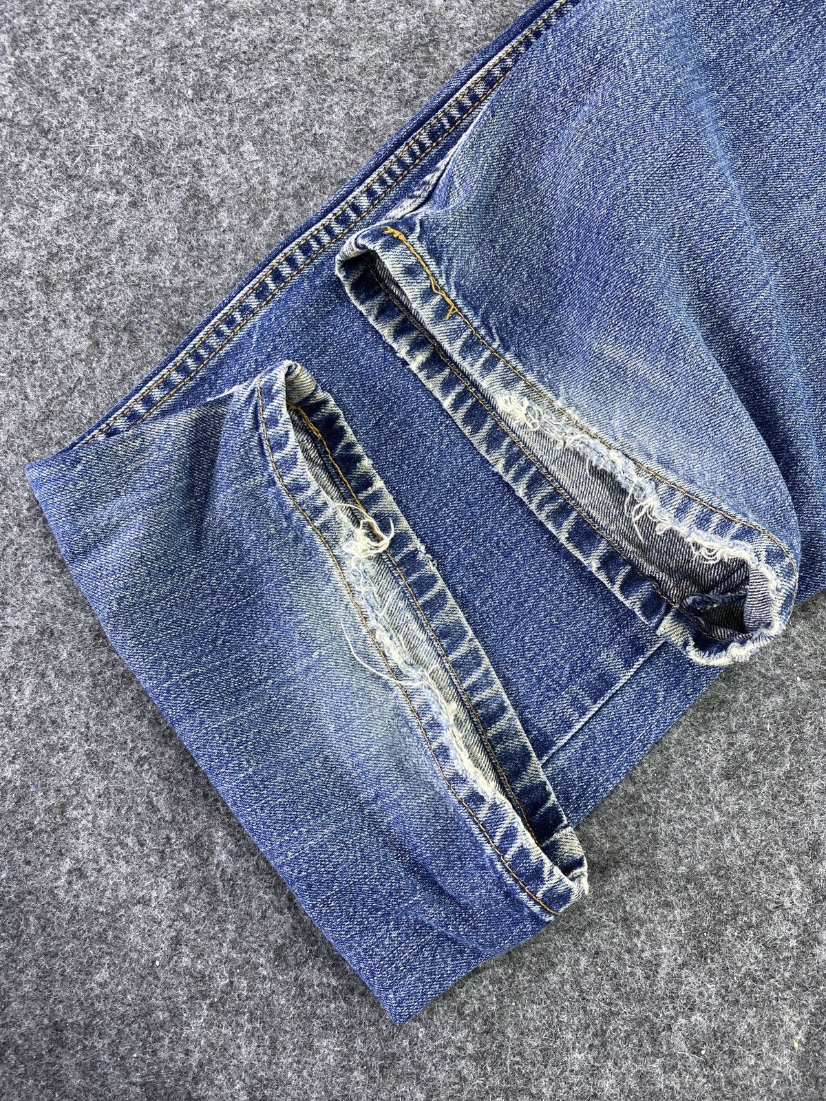 Jean VINTAGE LEVIS 559 DISTRESSED BLUE WASH JEANS -J535 Size US 36 / EU 52 - 10 Thumbnail