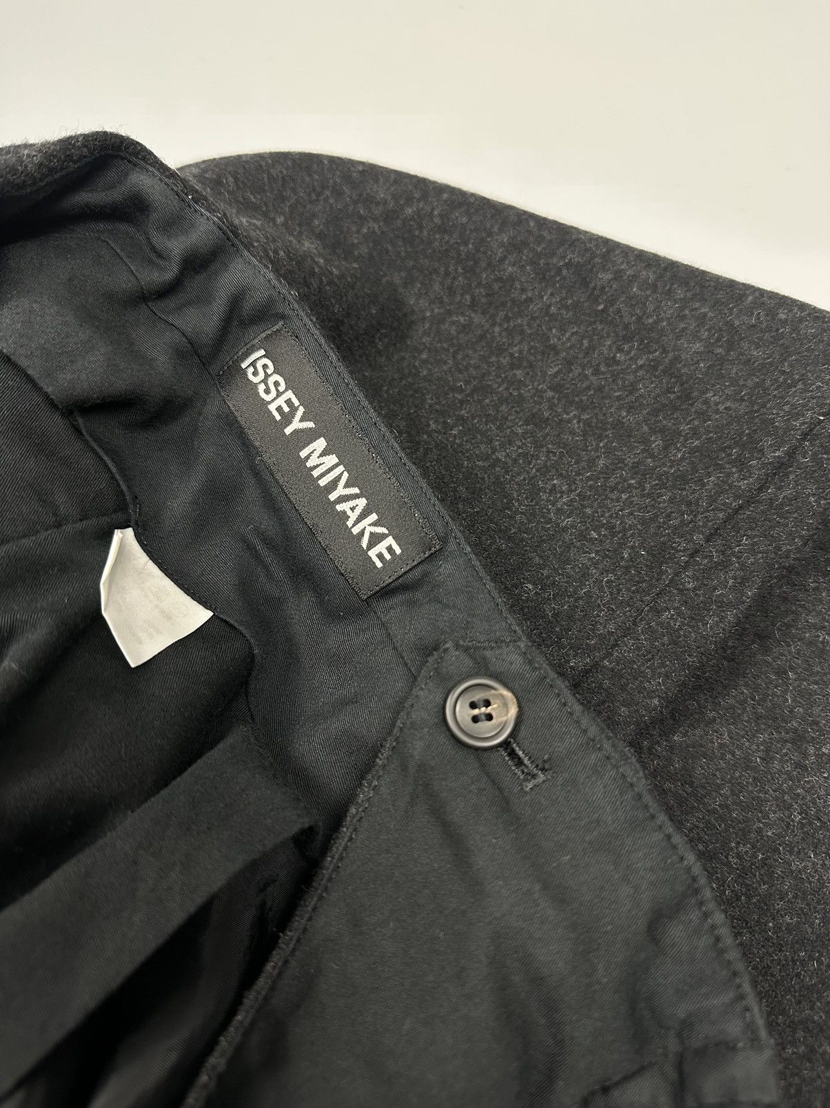 Issey Miyake ISSEY MIYAKE WOOL PANT Size US 34 / EU 50 - 8 Thumbnail