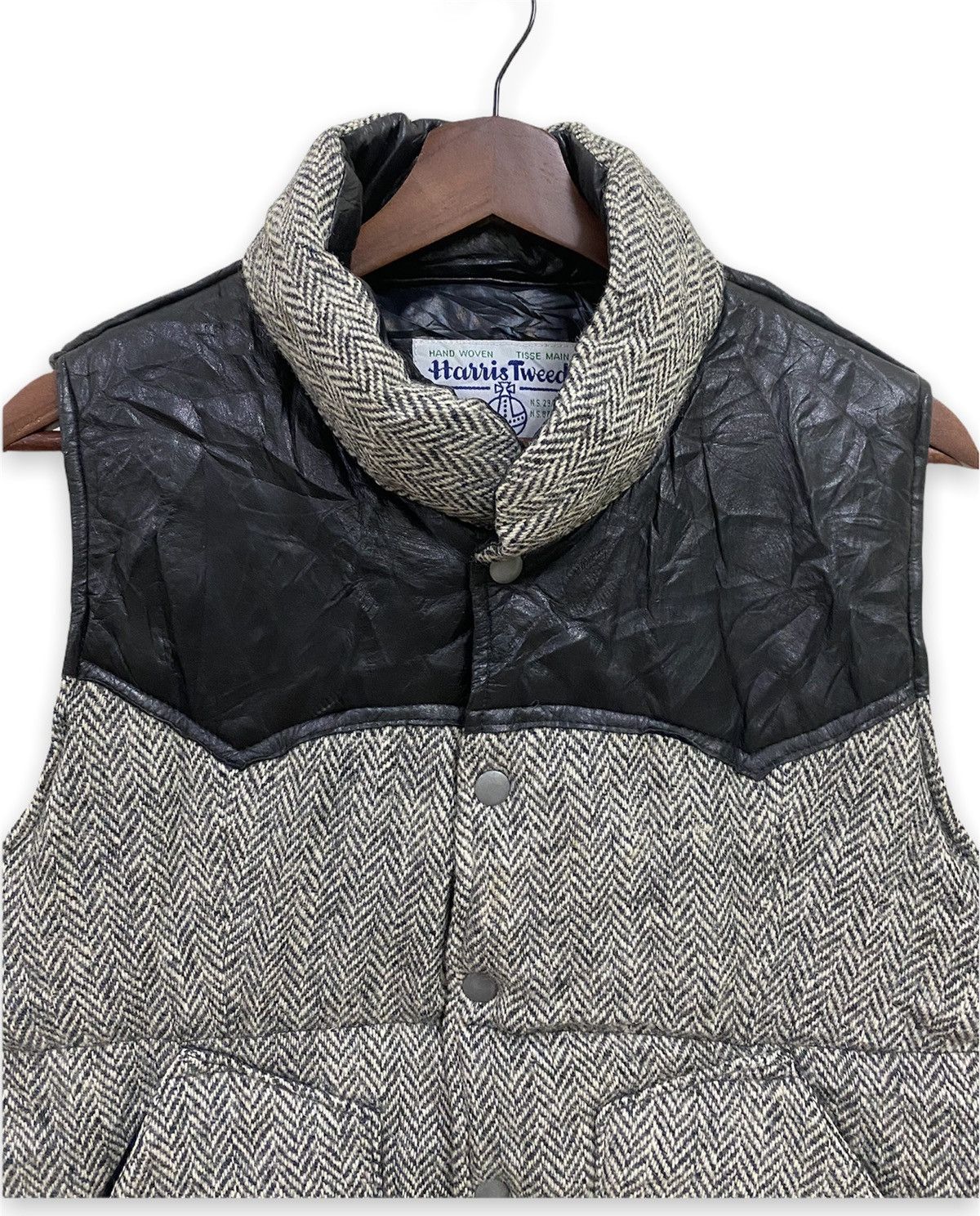 Harris Tweed Harris Tweed Wool Buttons Sleeveless Size US M / EU 48-50 / 2 - 3 Thumbnail