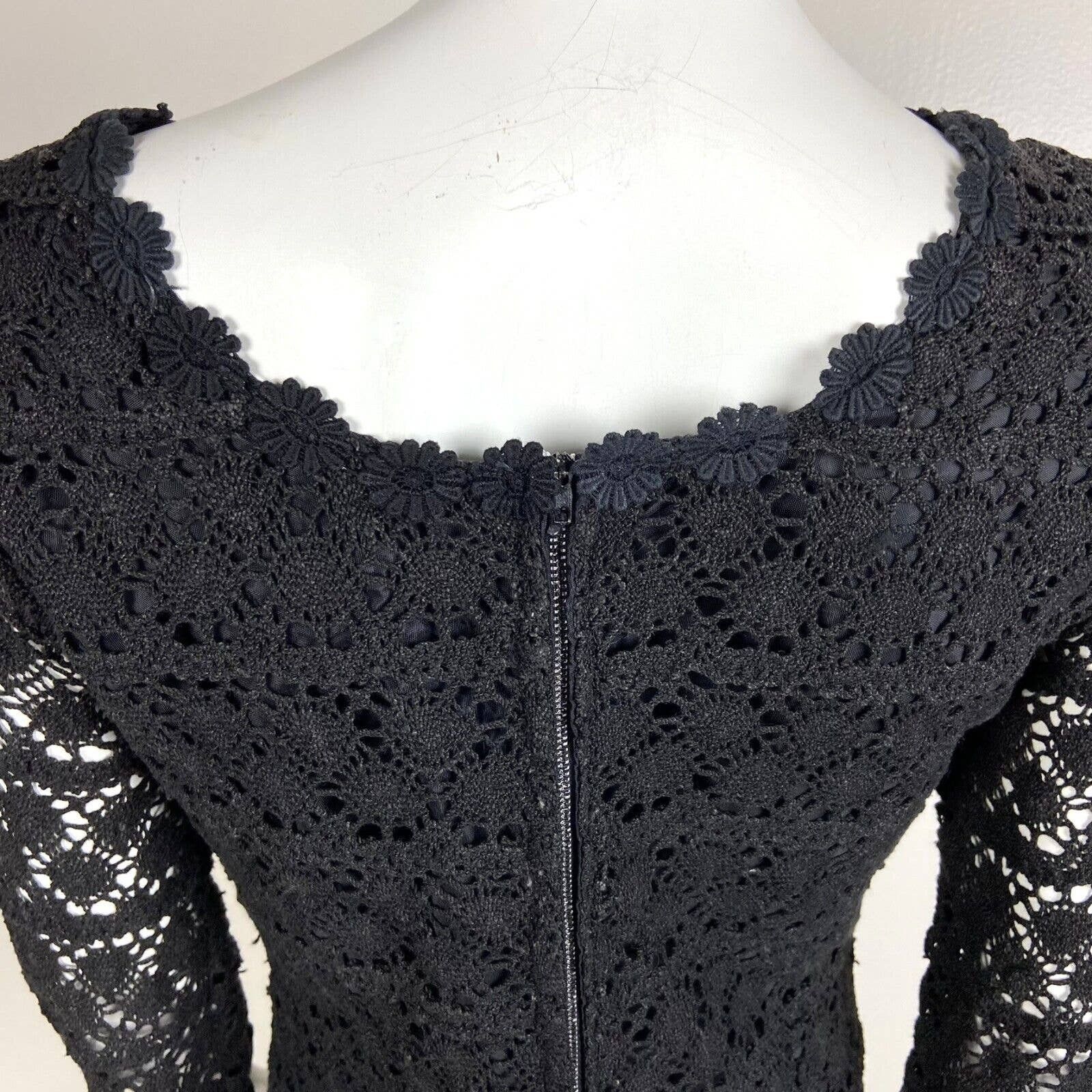 Handmade Vintage 60s 70s Black Crochet Lace Mini Shift Dress Size S / US 4 / IT 40 - 8 Thumbnail