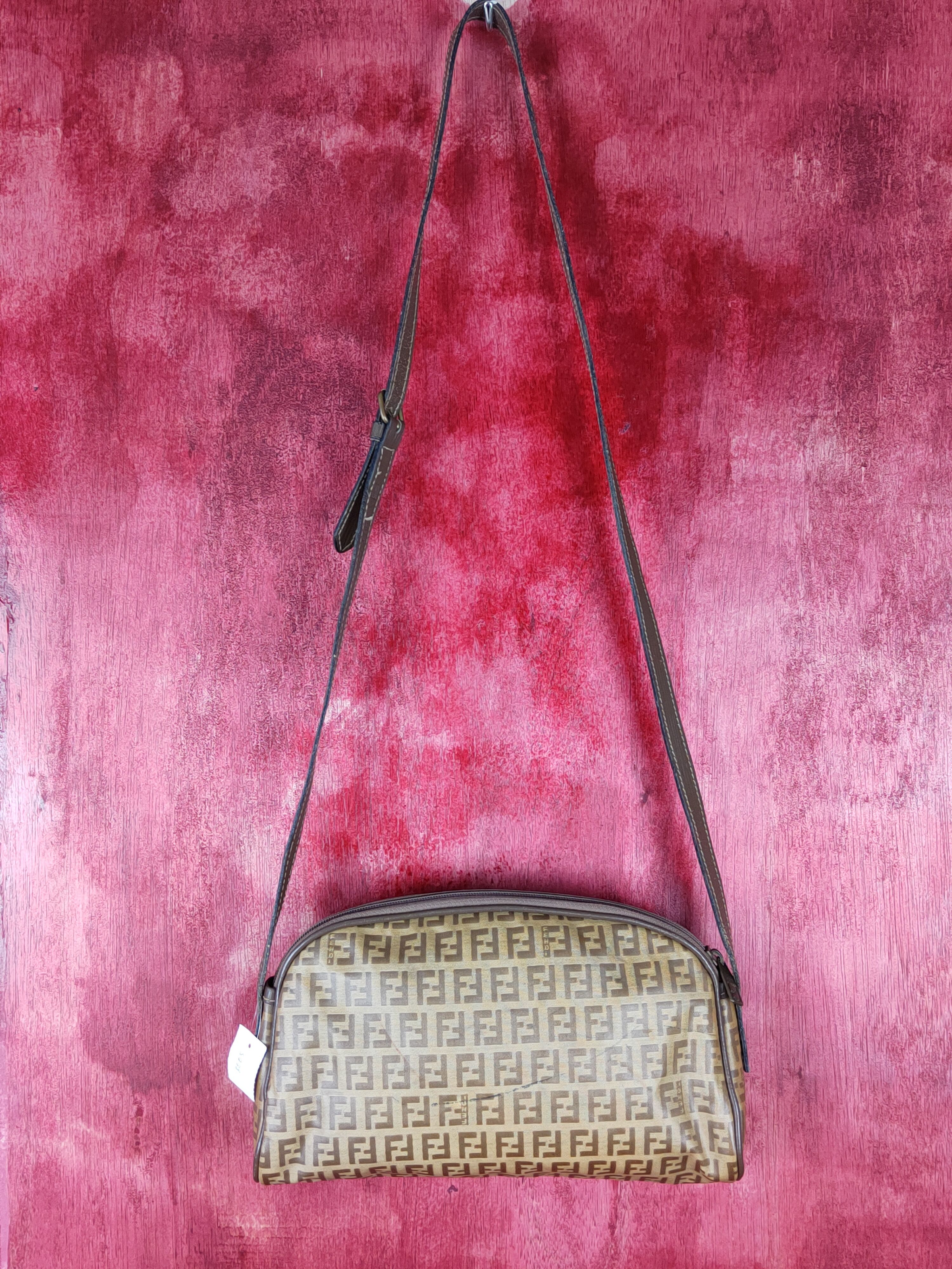 Fendi Fendi ff monogram Sling Bag #SB003 Size ONE SIZE - 2 Thumbnail