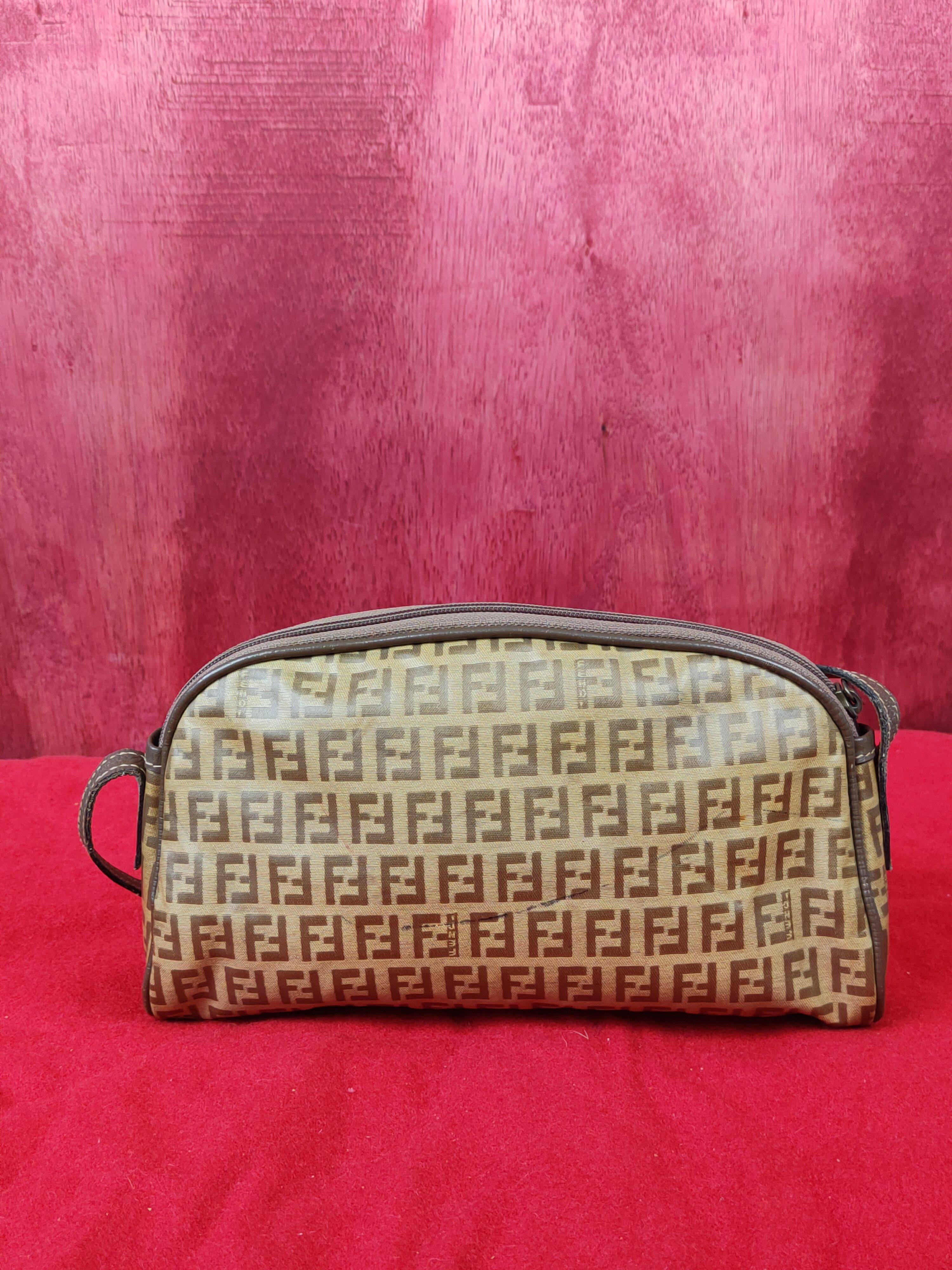 Fendi Fendi ff monogram Sling Bag #SB003 Size ONE SIZE - 11 Thumbnail