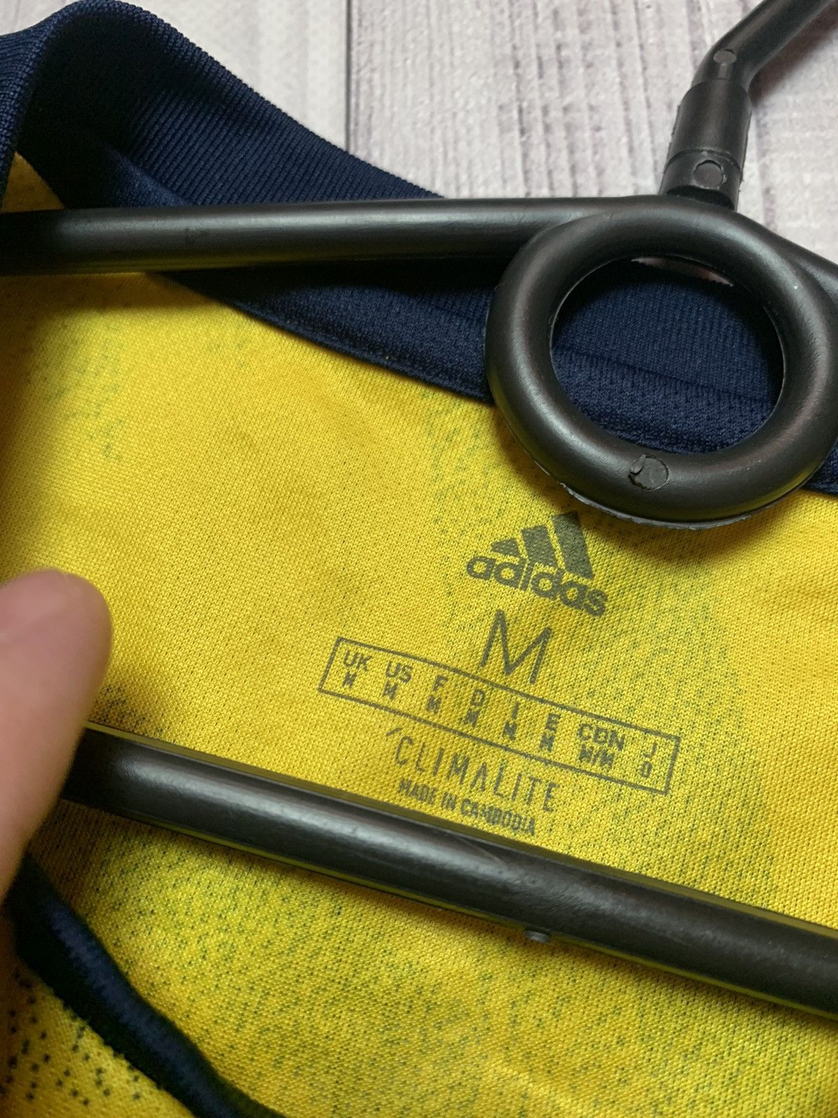 Adidas × Vintage Arsenal soccer jersey Adidas banana away yellow size M Size US M / EU 48-50 / 2 - 3 Thumbnail