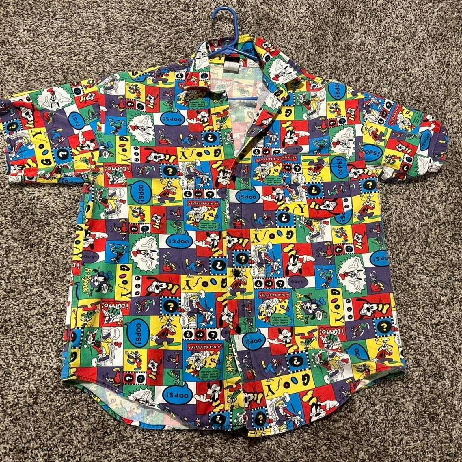 Disneyland resort goofy button