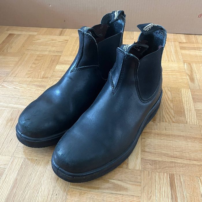 Blundstone Blundstone black chelsea boots vibram soles *resoled* | Grailed