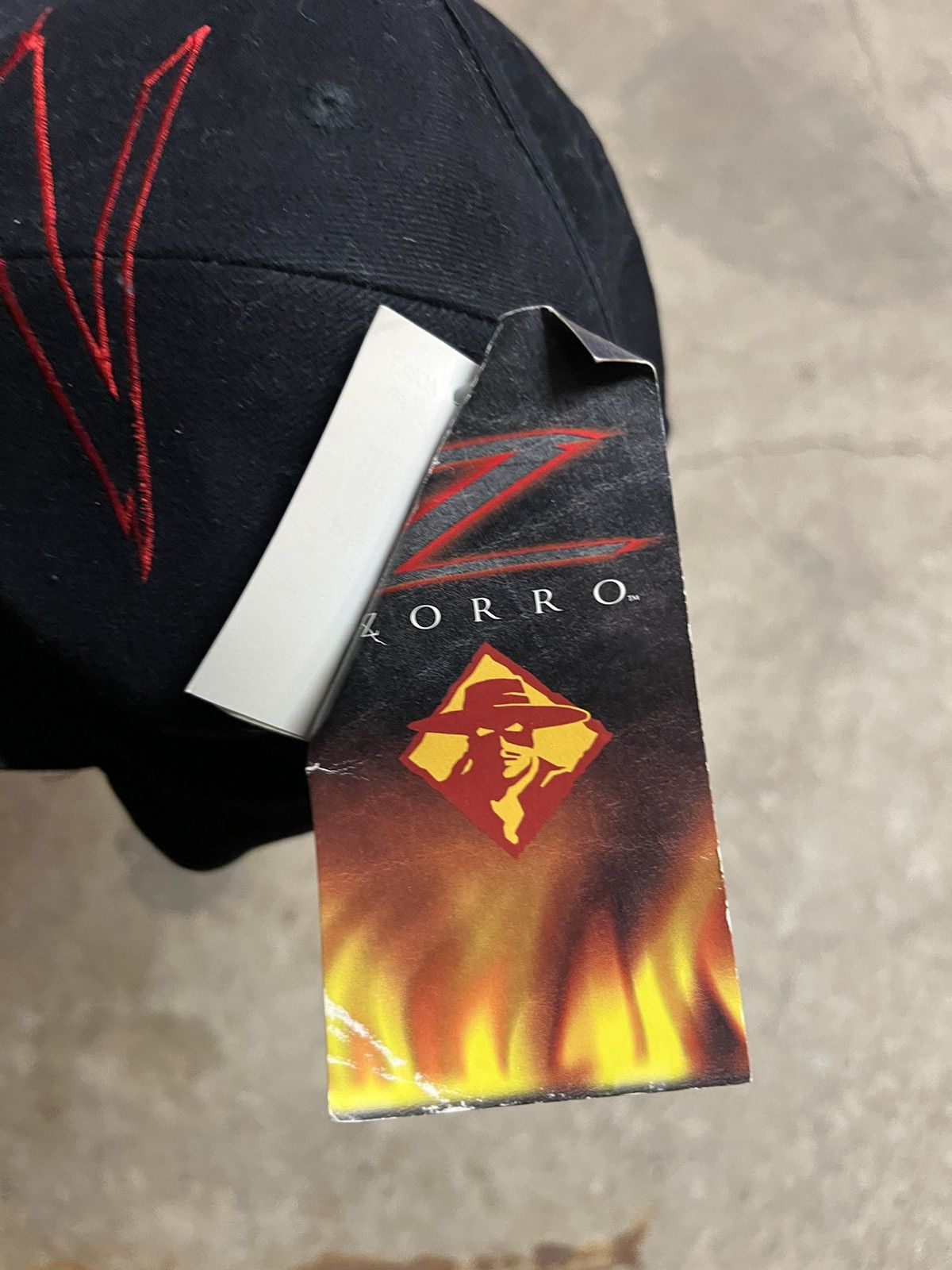 Vintage Vintage 1998 Deadstock The Legend of Zorro Hat Size ONE SIZE - 3 Thumbnail