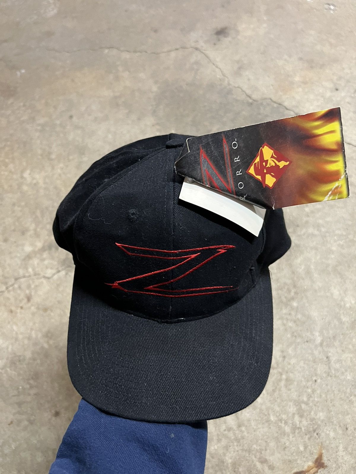 Vintage Vintage 1998 Deadstock The Legend of Zorro Hat Size ONE SIZE - 2 Thumbnail
