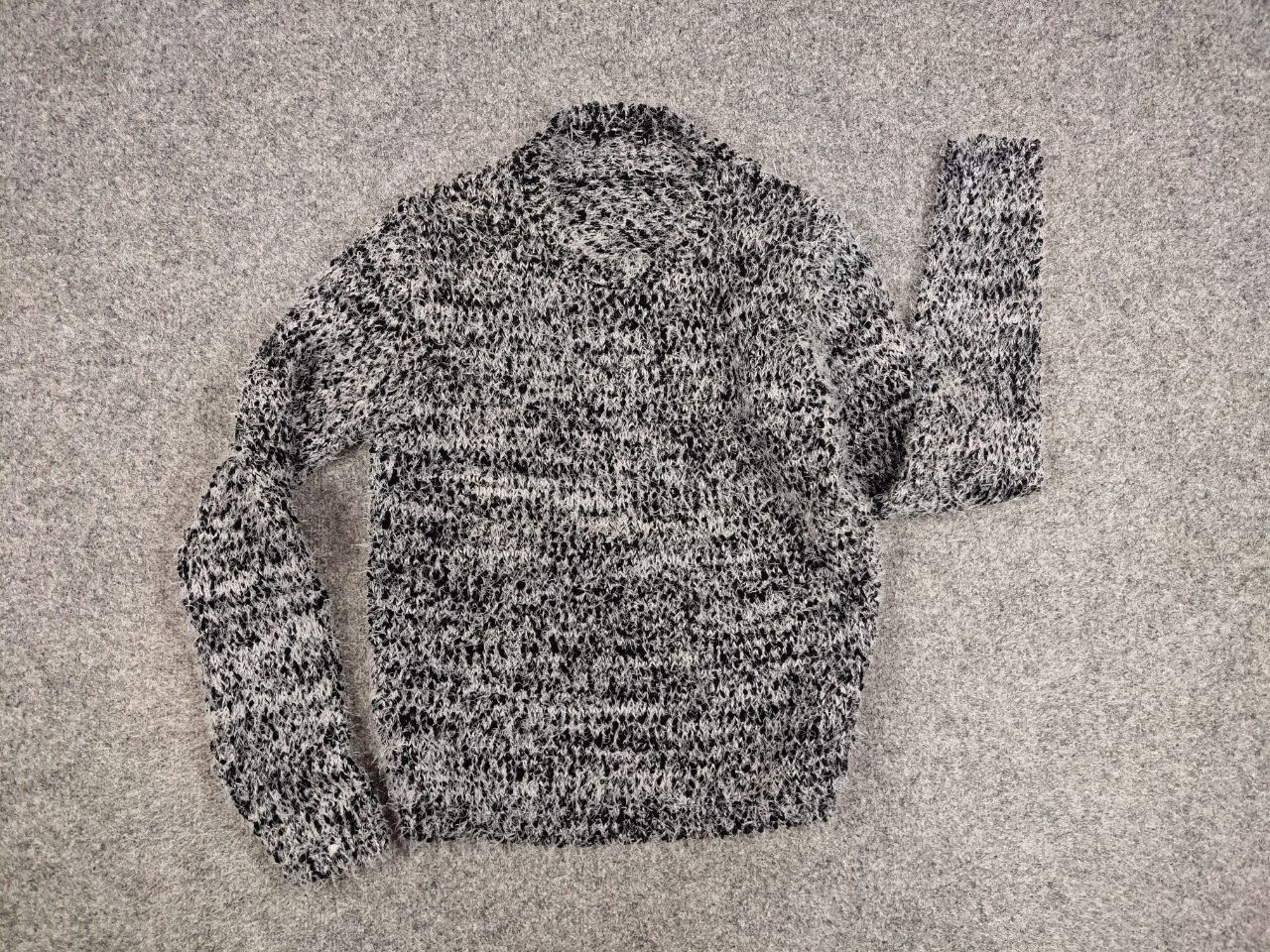 Japanese Brand Vintage 90's Japanese Black Mohair Style Fuzzy Sweater Size US M / EU 48-50 / 2 - 15 Thumbnail
