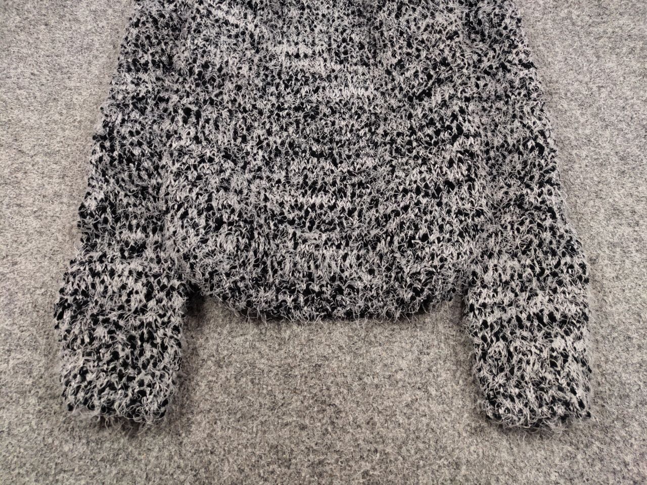 Japanese Brand Vintage 90's Japanese Black Mohair Style Fuzzy Sweater Size US M / EU 48-50 / 2 - 9 Thumbnail