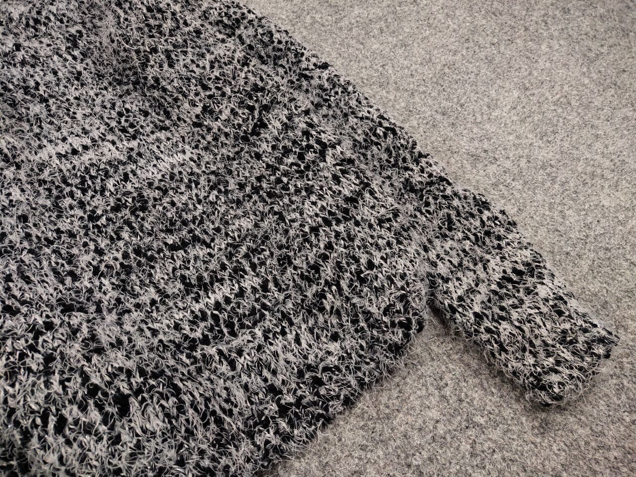 Japanese Brand Vintage 90's Japanese Black Mohair Style Fuzzy Sweater Size US M / EU 48-50 / 2 - 13 Thumbnail