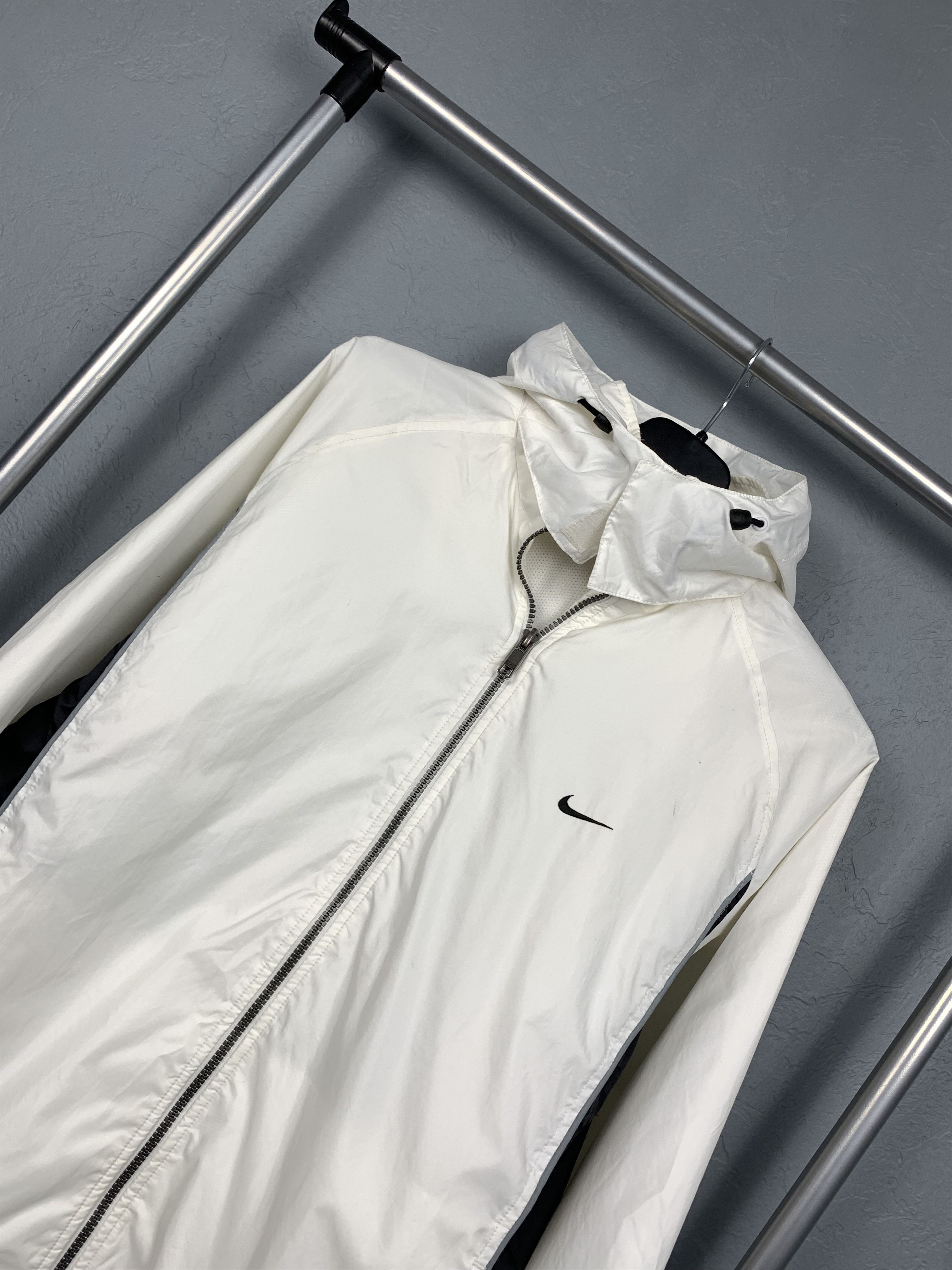 Nike Nike Vintage Windbreaker Jacket Swoosh Y2K Drill Size US L / EU 52-54 / 3 - 7 Thumbnail