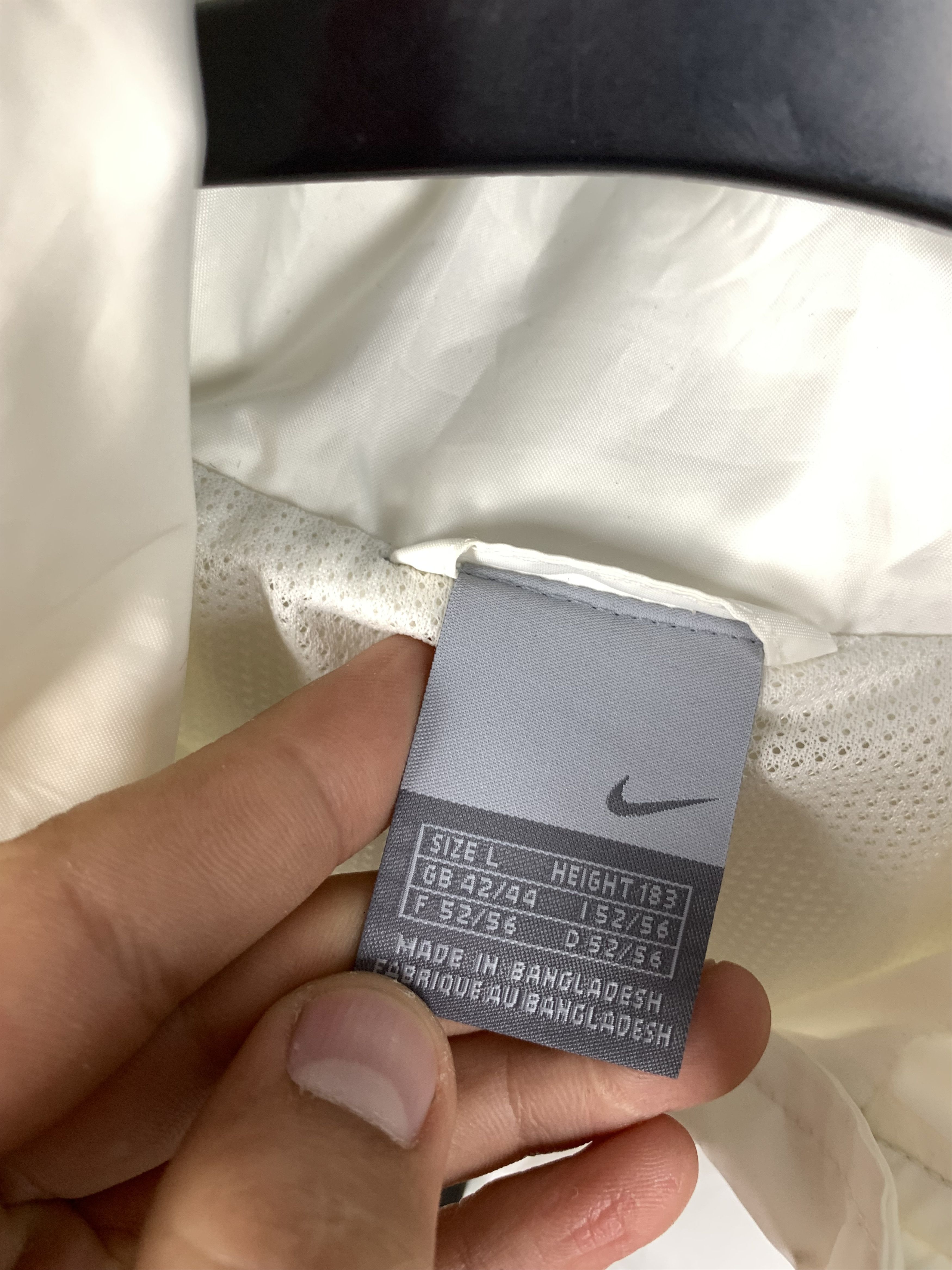 Nike Nike Vintage Windbreaker Jacket Swoosh Y2K Drill Size US L / EU 52-54 / 3 - 8 Thumbnail