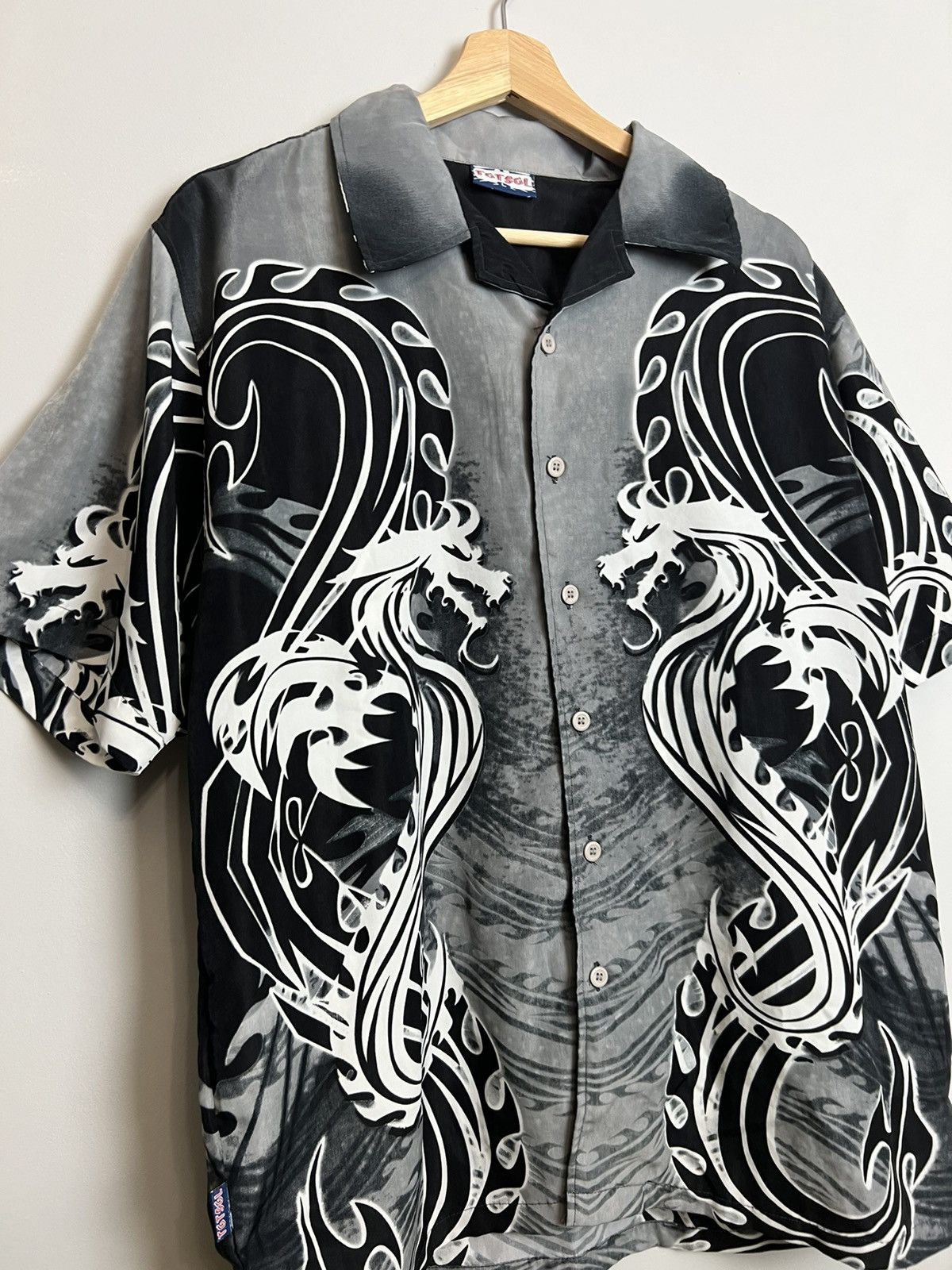 Japanese Brand Vintage Y2k Dragon Tribal Drip Button Up Shirt Lik Prada Y2k Size US L / EU 52-54 / 3 - 3 Thumbnail