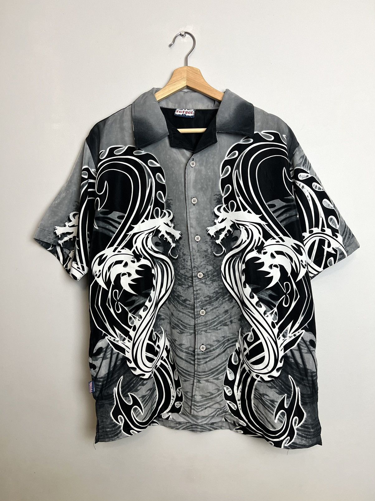 Japanese Brand Vintage Y2k Dragon Tribal Drip Button Up Shirt Lik Prada Y2k Size US L / EU 52-54 / 3 - 1 Thumbnail