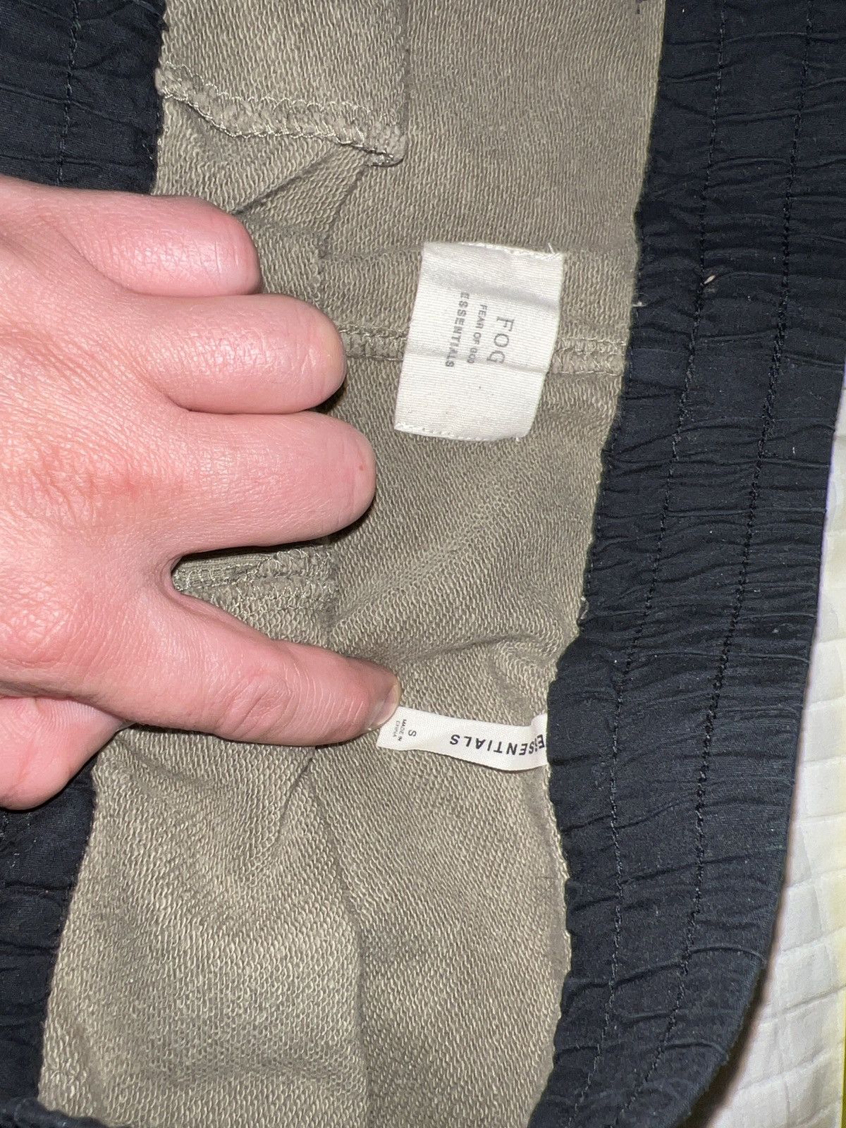 Fear of God FOG Essentials Shorts Size US 38 / EU 54 - 2 Thumbnail
