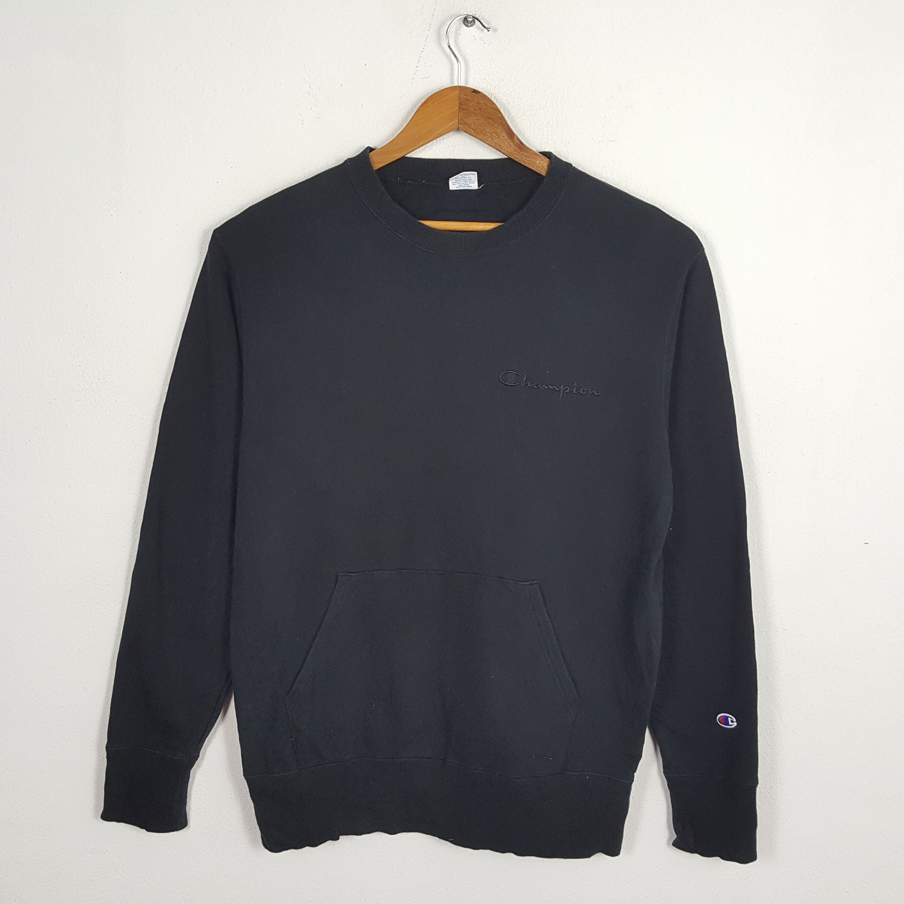 Vintage CHAMPION Small Logo Streetwear Sweatshirt