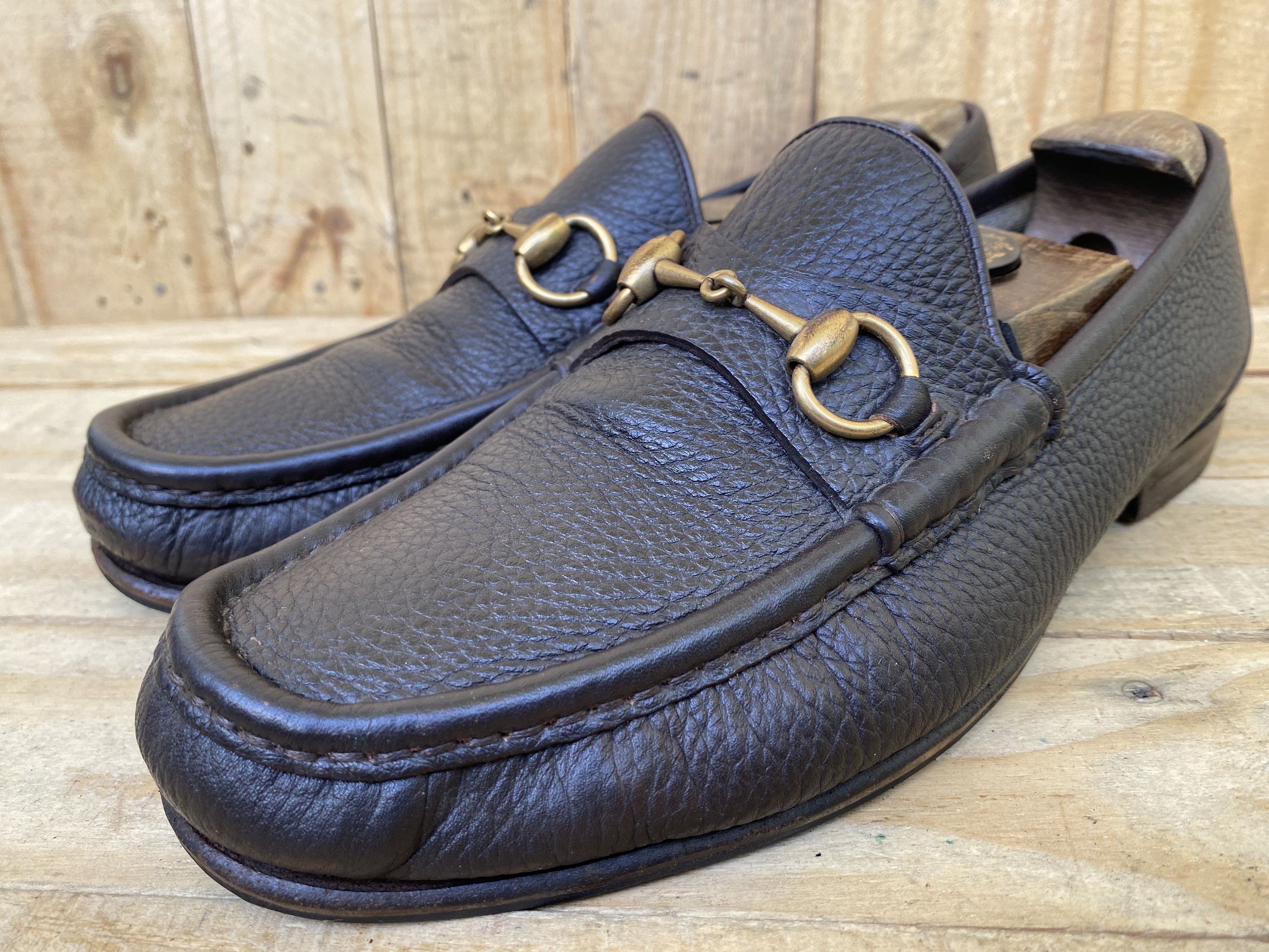 GUCCI Mens 1953 Horsebit Pebble Grain Leather Loafers
