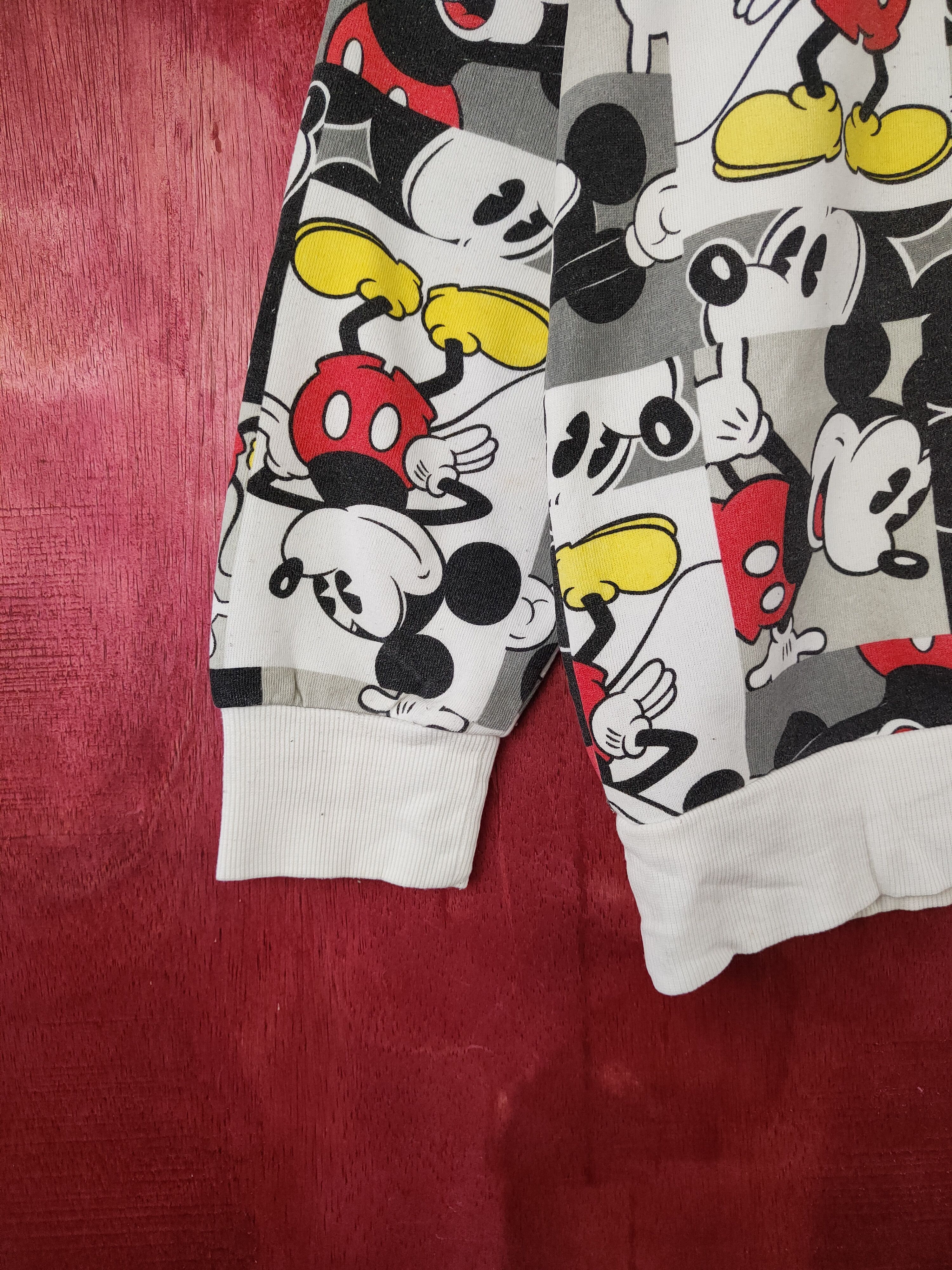 Disney Disney White/Black Mickey Mouse Sweatshirt #440B Size US L / EU 52-54 / 3 - 4 Thumbnail