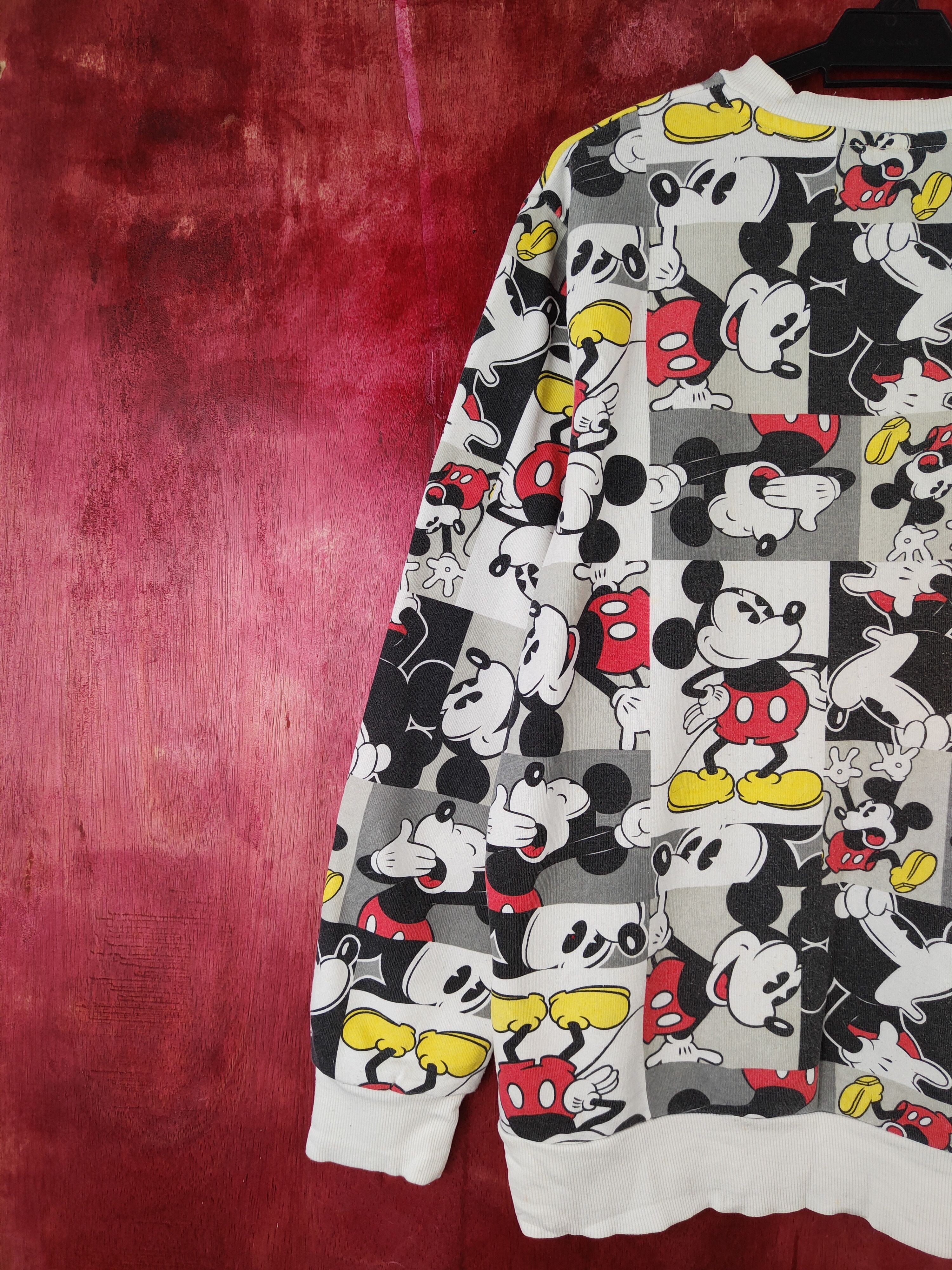 Disney Disney White/Black Mickey Mouse Sweatshirt #440B Size US L / EU 52-54 / 3 - 8 Thumbnail