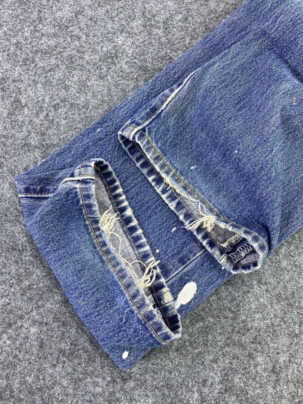 Levi's Vintage Levi's 501 painted Blue wash Jeans - J556 Size US 33 - 8 Thumbnail