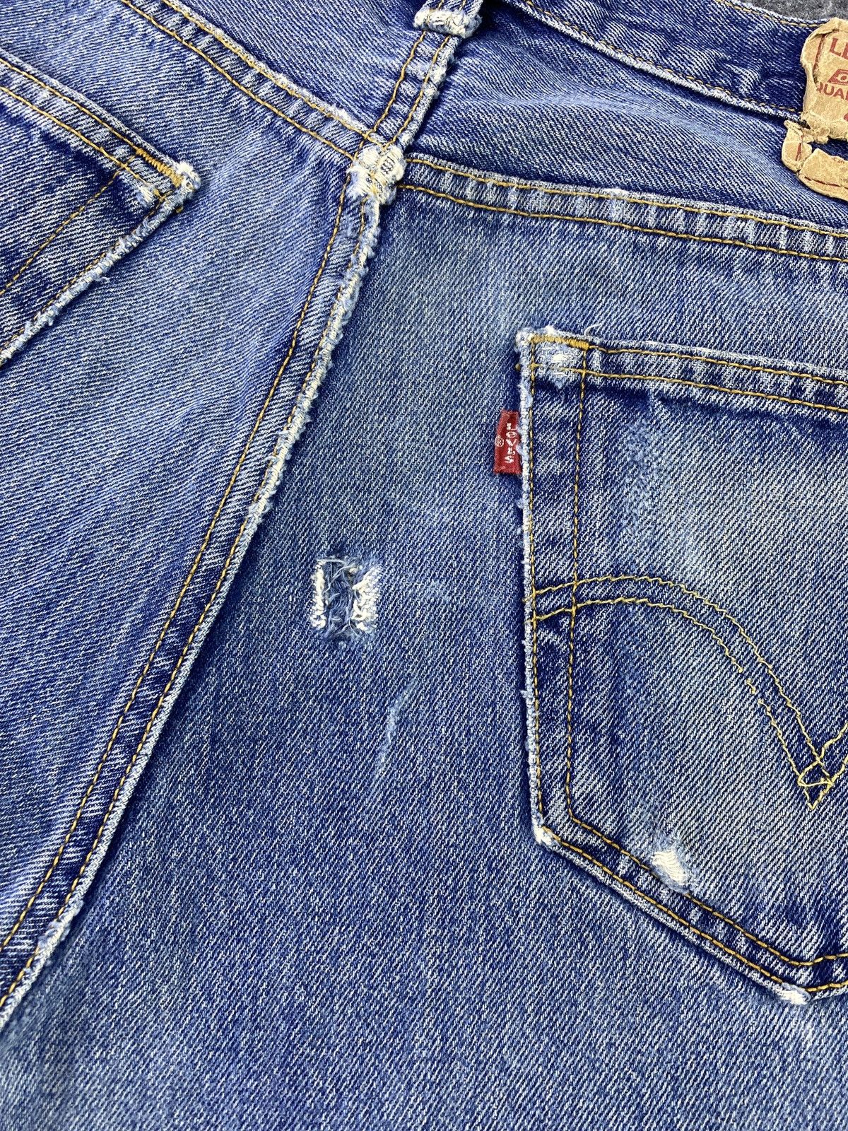 Levi's Vintage Levi's 501 painted Blue wash Jeans - J556 Size US 33 - 11 Thumbnail