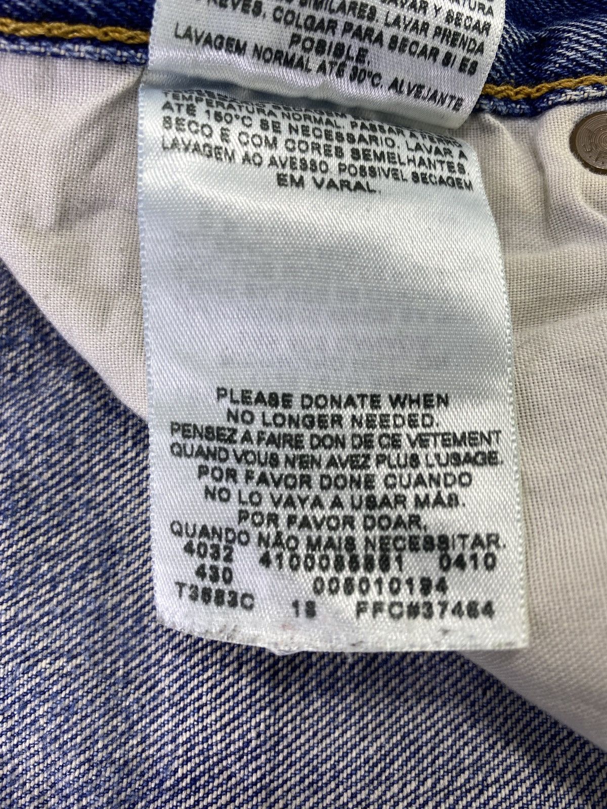 Levi's Vintage Levi's 501 painted Blue wash Jeans - J556 Size US 33 - 6 Thumbnail