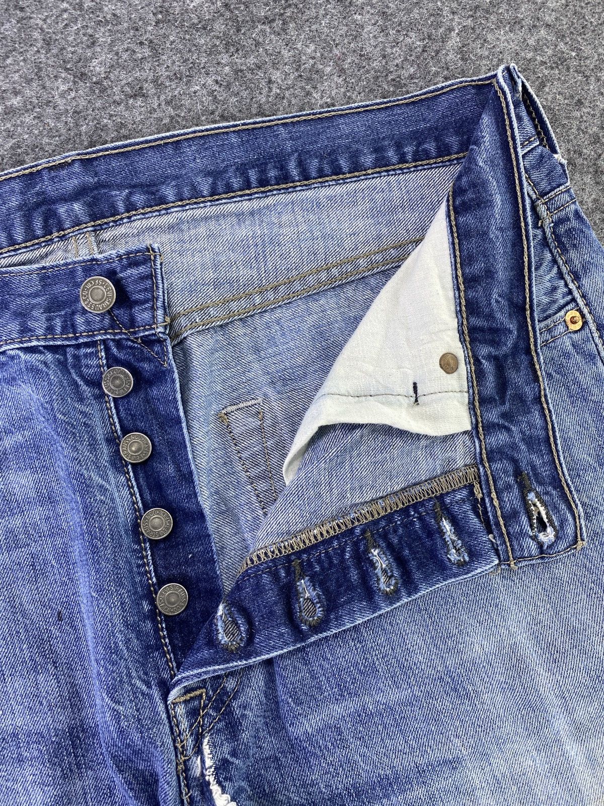 Levi's Vintage Levis 501 Blue wash Jeans - J558 Size US 34 / EU 50 - 3 Thumbnail