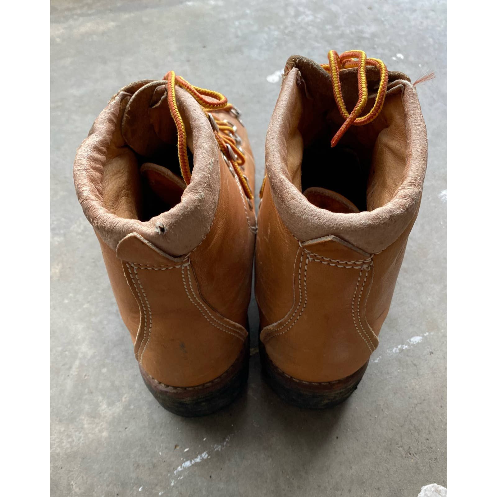 dunham hiking boots