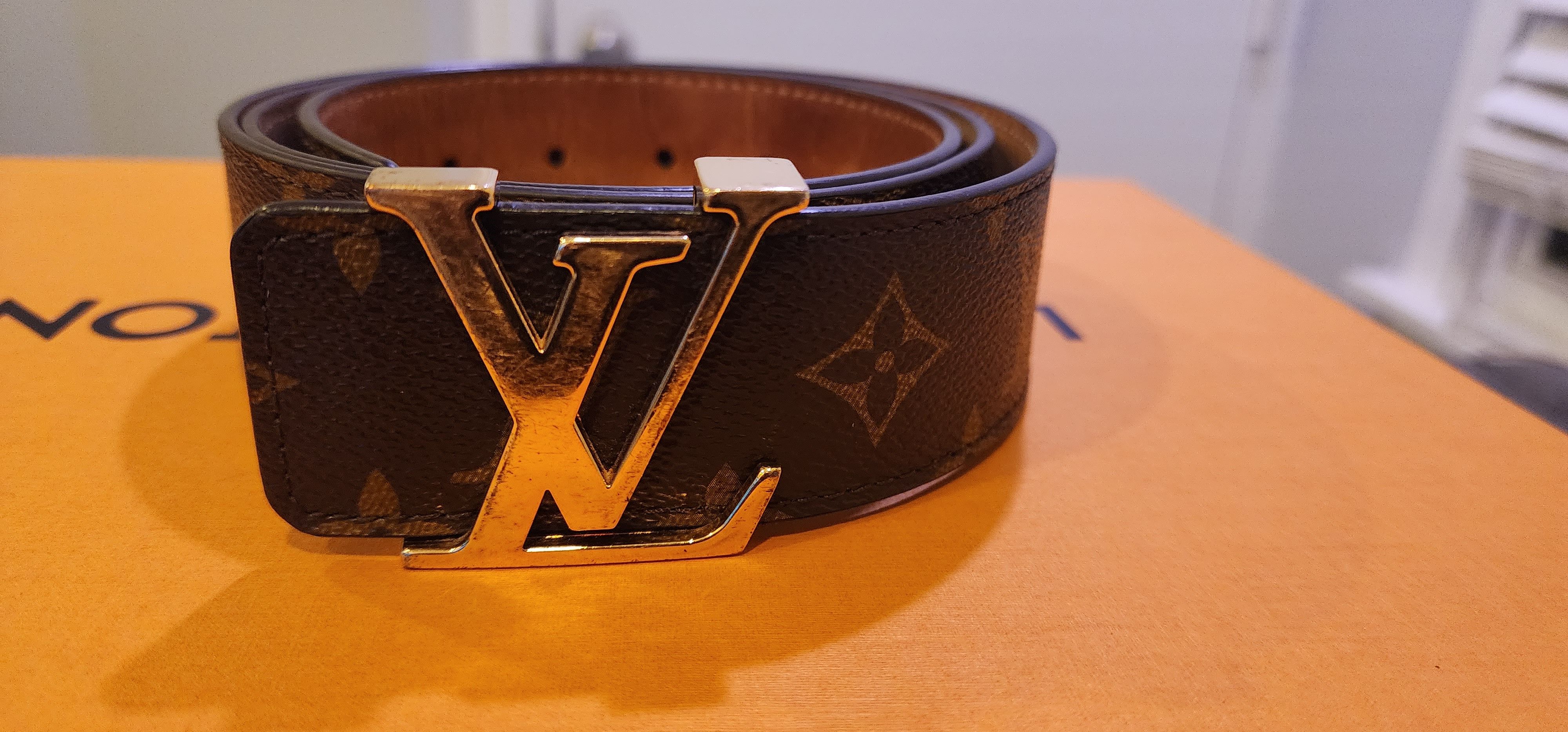 m9609 louis vuitton belt