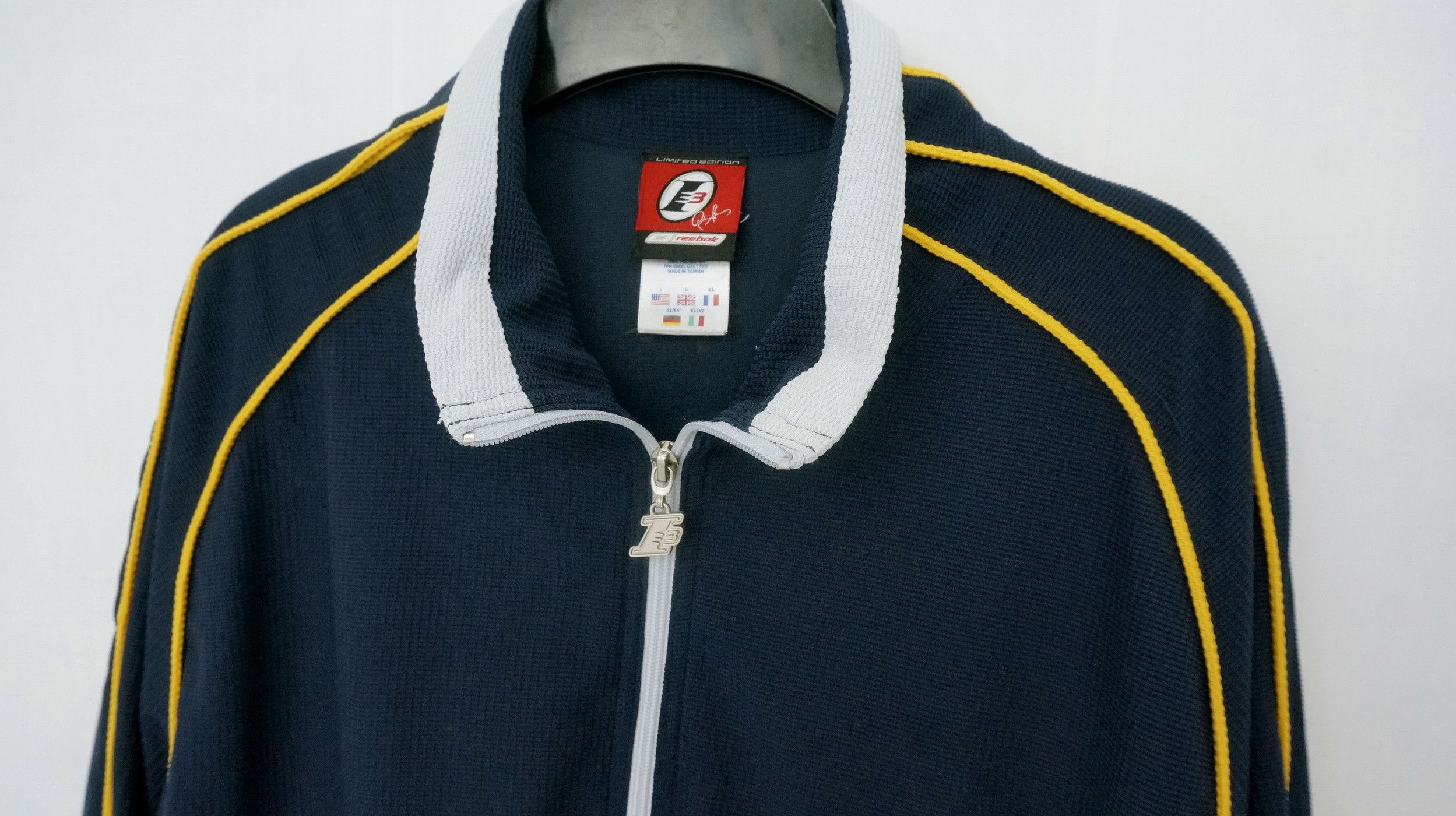 Reebok Rare Vintage Reebok Allen Iverson Limited Zip Up Sweatshirt Size US L / EU 52-54 / 3 - 2 Thumbnail