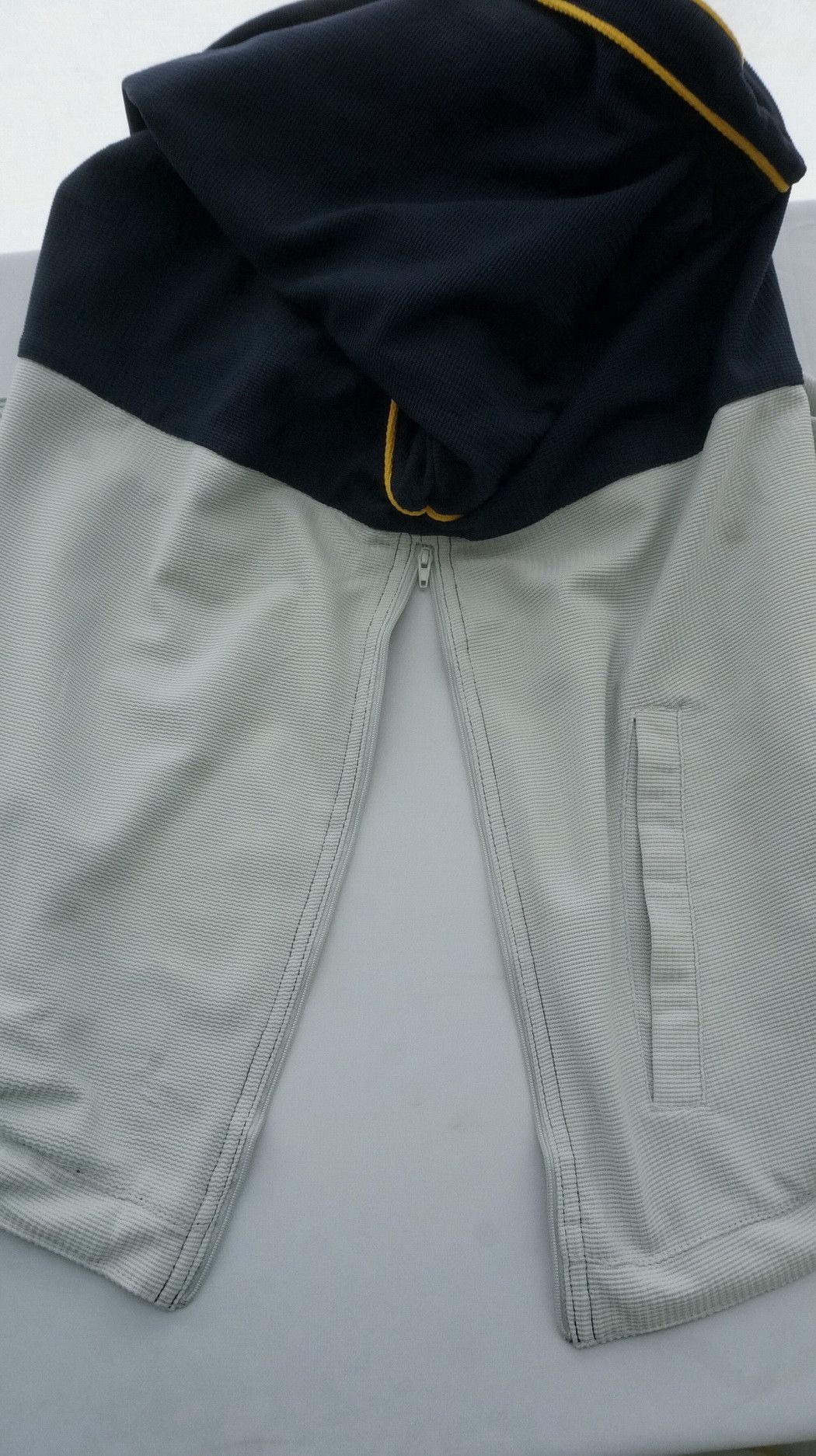 Reebok Rare Vintage Reebok Allen Iverson Limited Zip Up Sweatshirt Size US L / EU 52-54 / 3 - 14 Thumbnail
