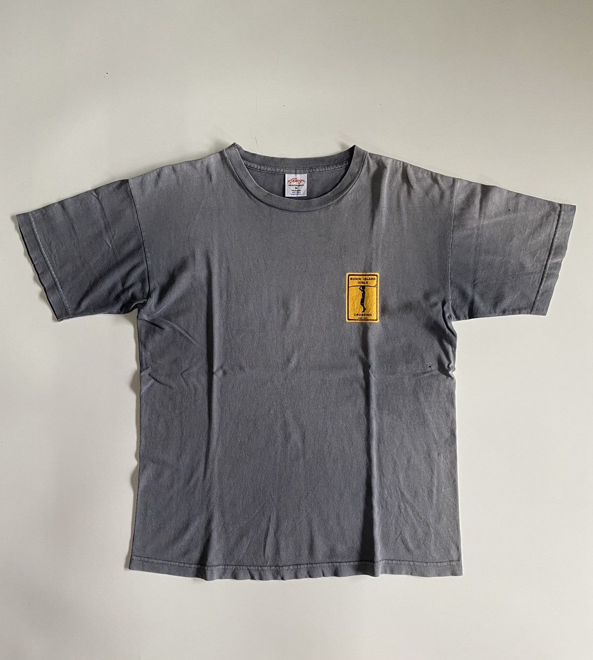 Vintage tshirt bonin island girls
