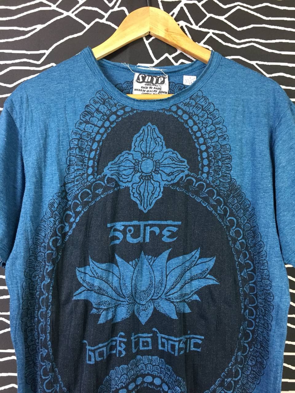 Vintage SUTP Mana Ethnic All Overprint Lotus Hindu Graphic Tee Size US L / EU 52-54 / 3 - 4 Thumbnail