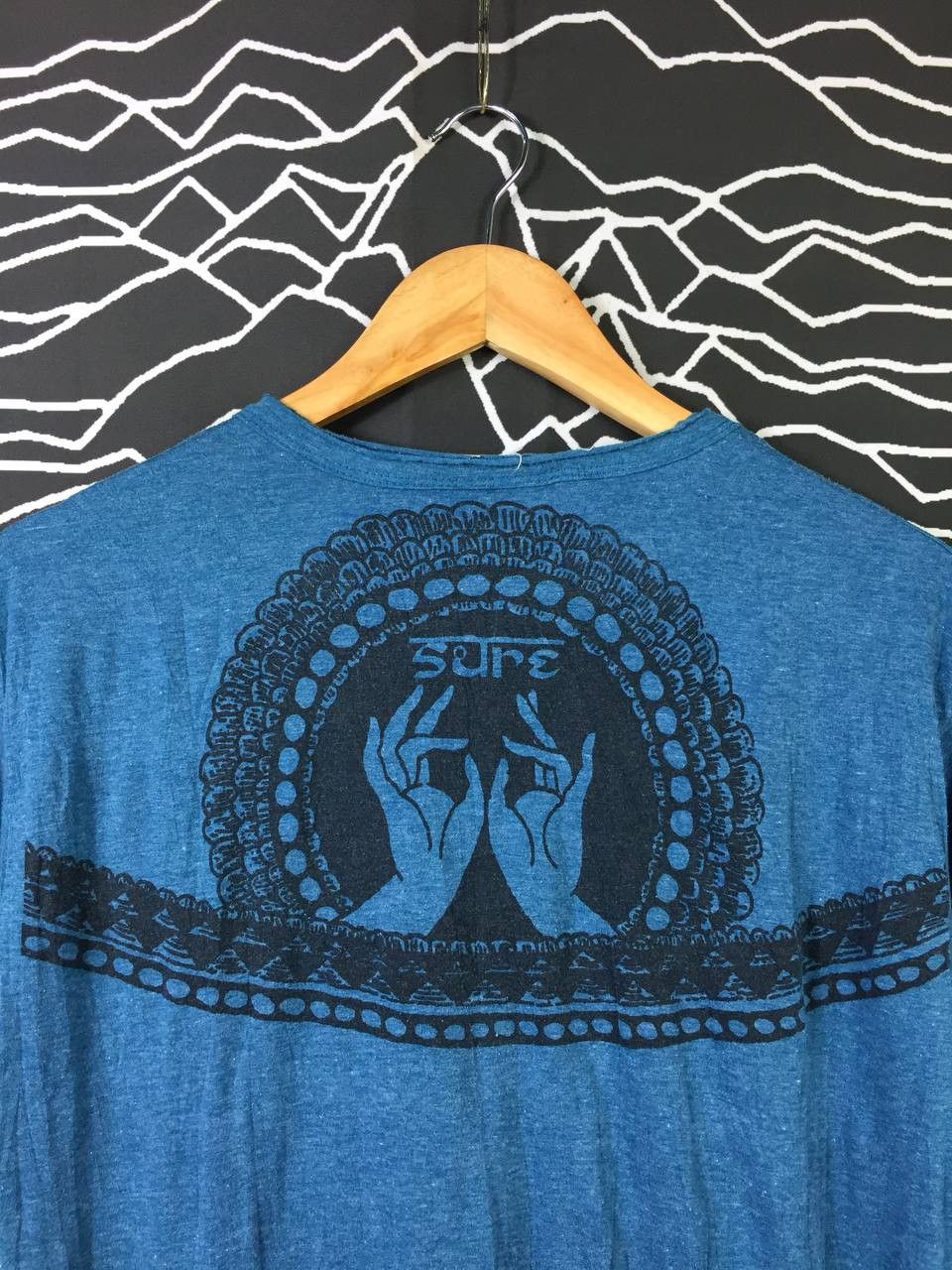 Vintage SUTP Mana Ethnic All Overprint Lotus Hindu Graphic Tee Size US L / EU 52-54 / 3 - 5 Thumbnail
