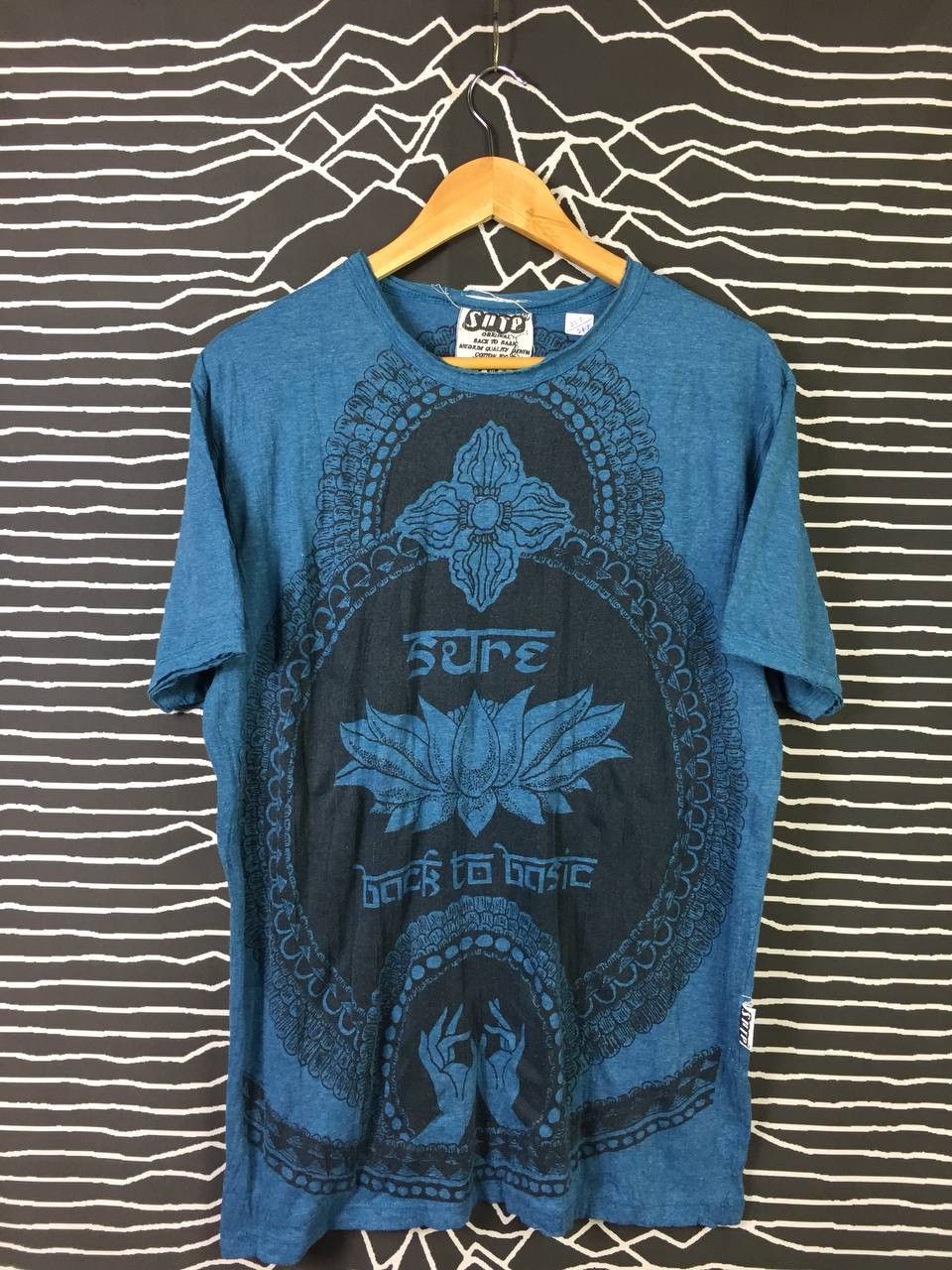 Vintage SUTP Mana Ethnic All Overprint Lotus Hindu Graphic Tee Size US L / EU 52-54 / 3 - 3 Thumbnail
