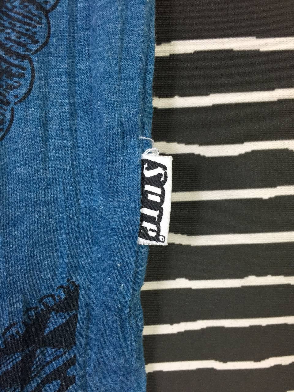 Vintage SUTP Mana Ethnic All Overprint Lotus Hindu Graphic Tee Size US L / EU 52-54 / 3 - 6 Thumbnail