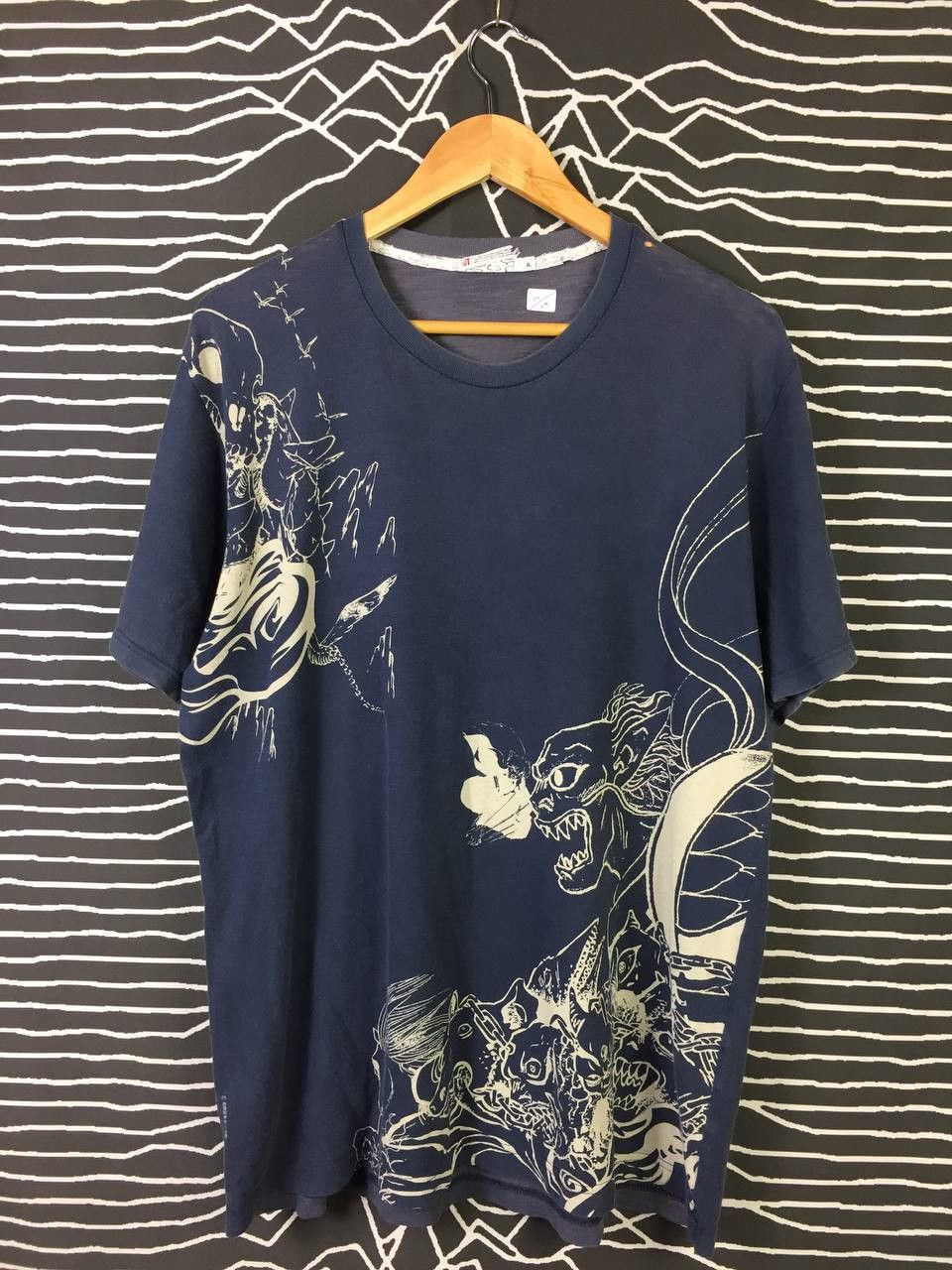 Anime InuYasha Anime Manga x Uniqlo Overprint Graphic Tee Size US XL / EU 56 / 4 - 2 Thumbnail