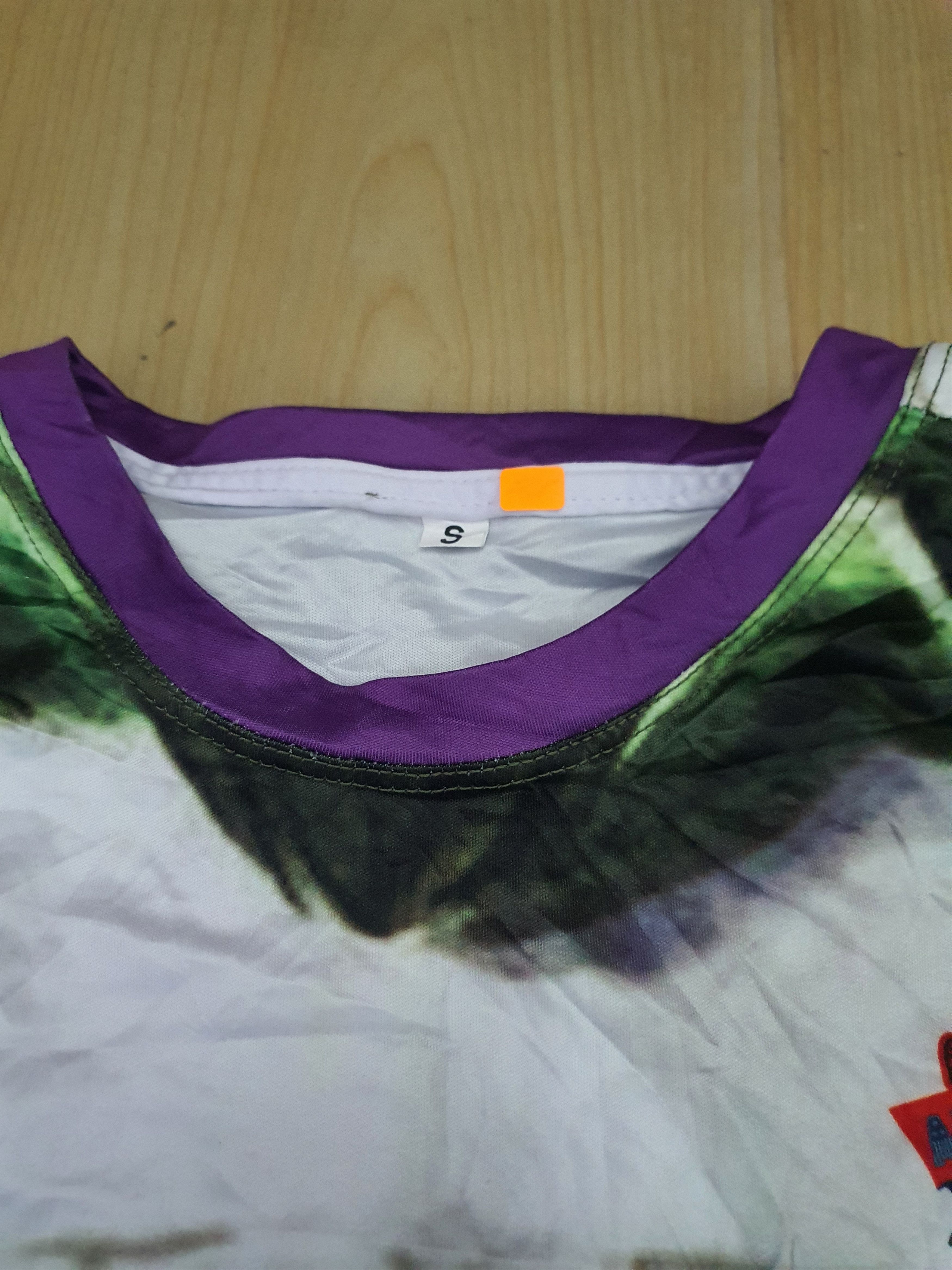 DC Comics Rare The Joker shirt Size US M / EU 48-50 / 2 - 4 Thumbnail